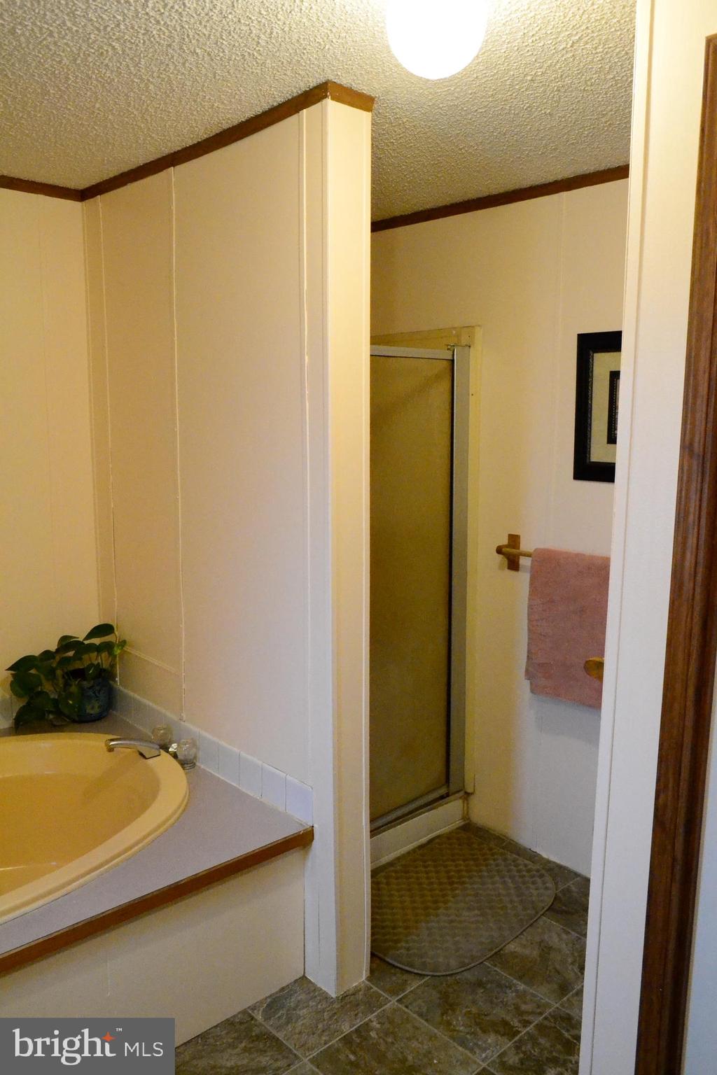 105 BRIDLEWOOD COURT S