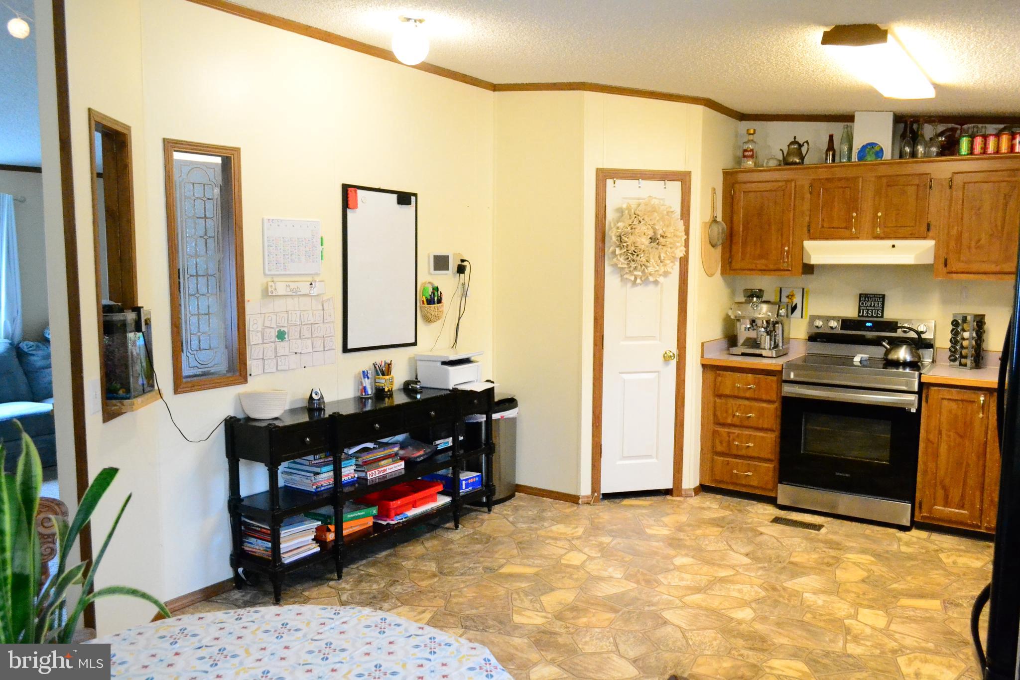 105 BRIDLEWOOD COURT S