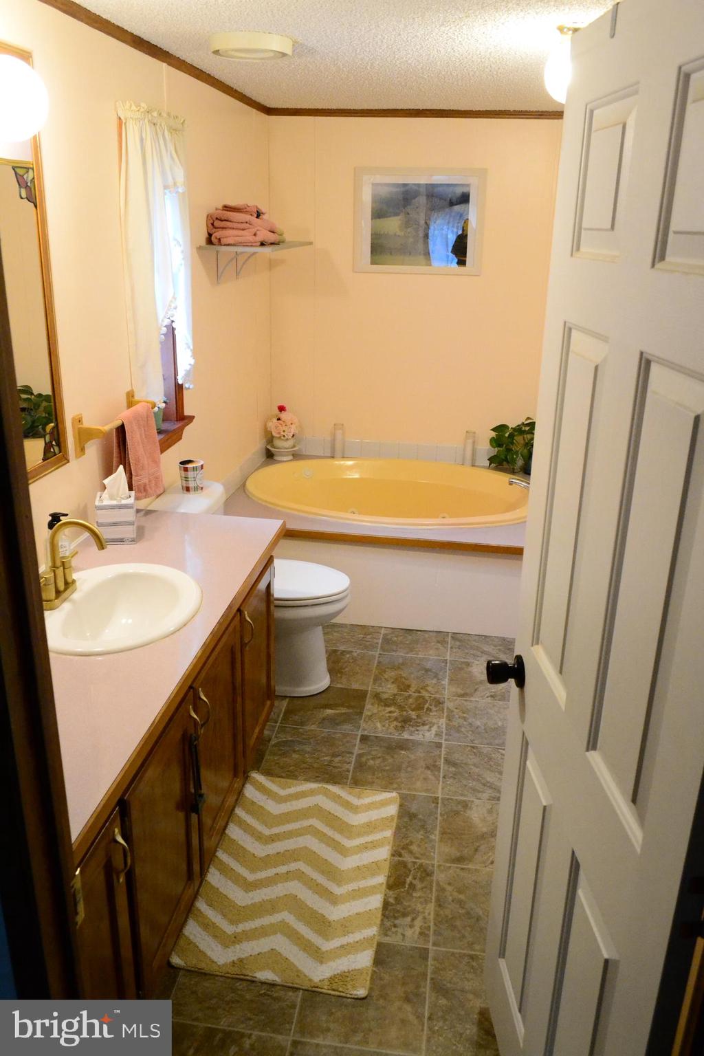 105 BRIDLEWOOD COURT S