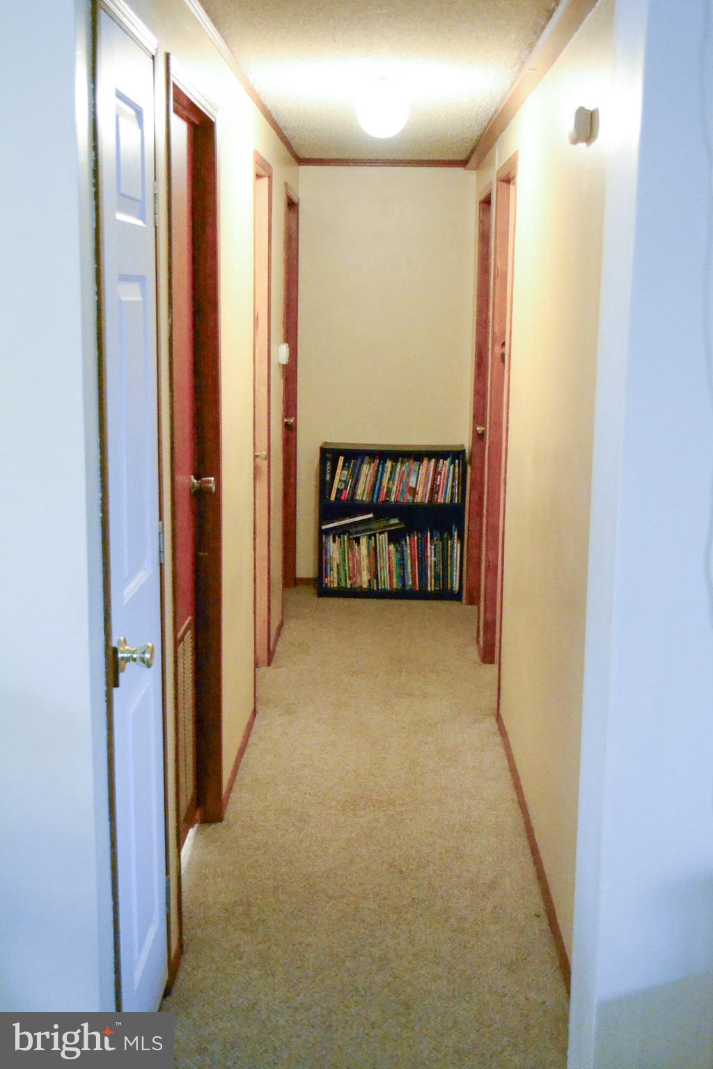 105 BRIDLEWOOD COURT S