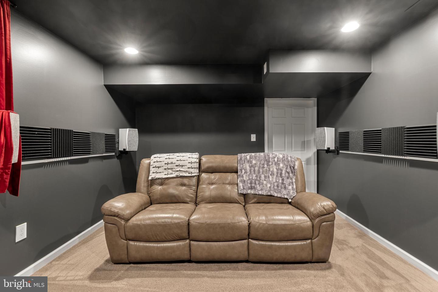 955 Koles Way