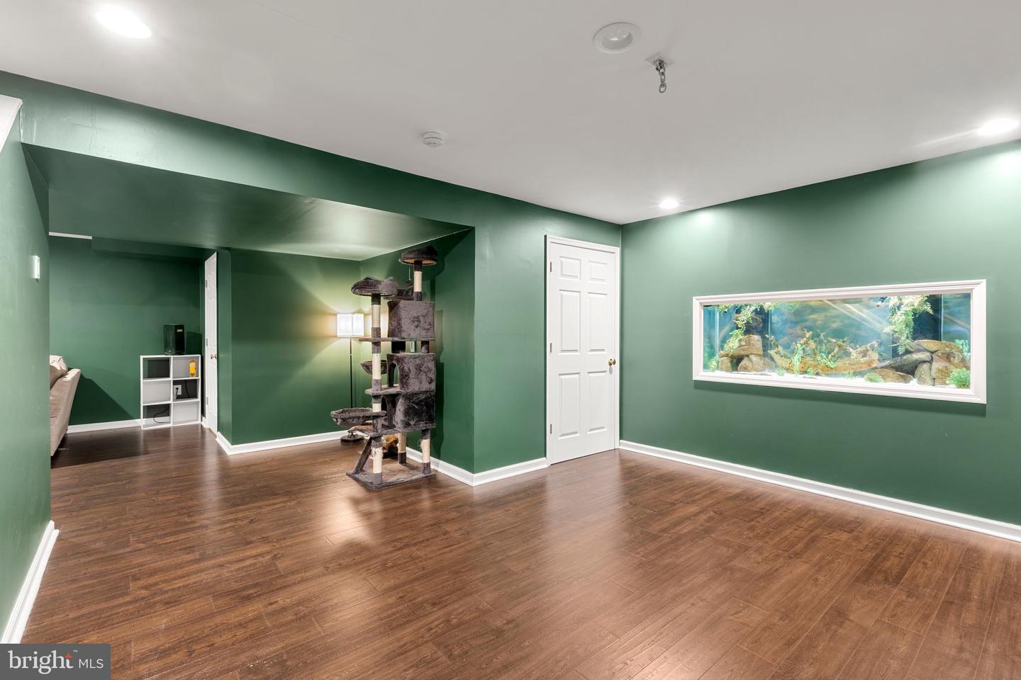 955 Koles Way
