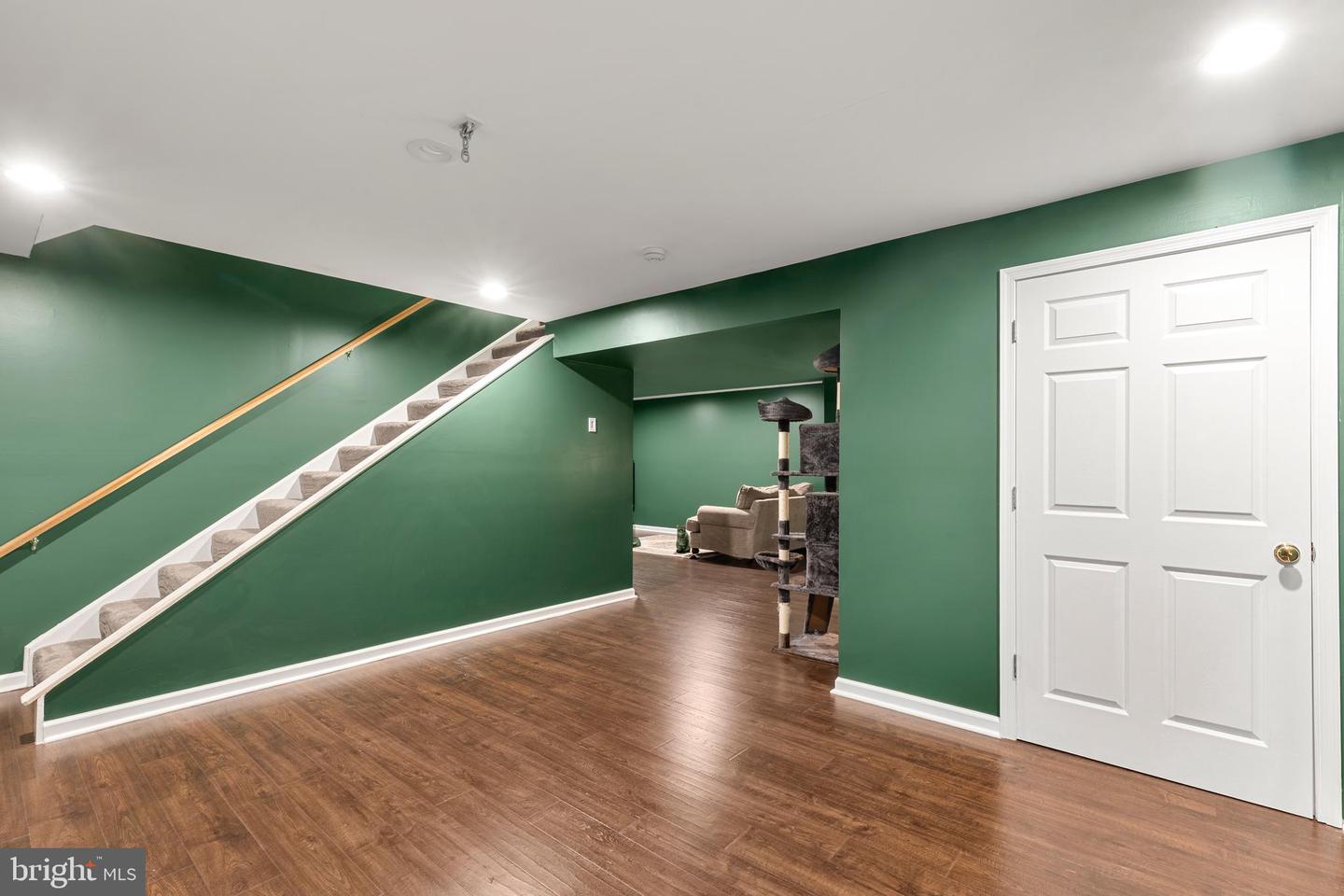955 Koles Way