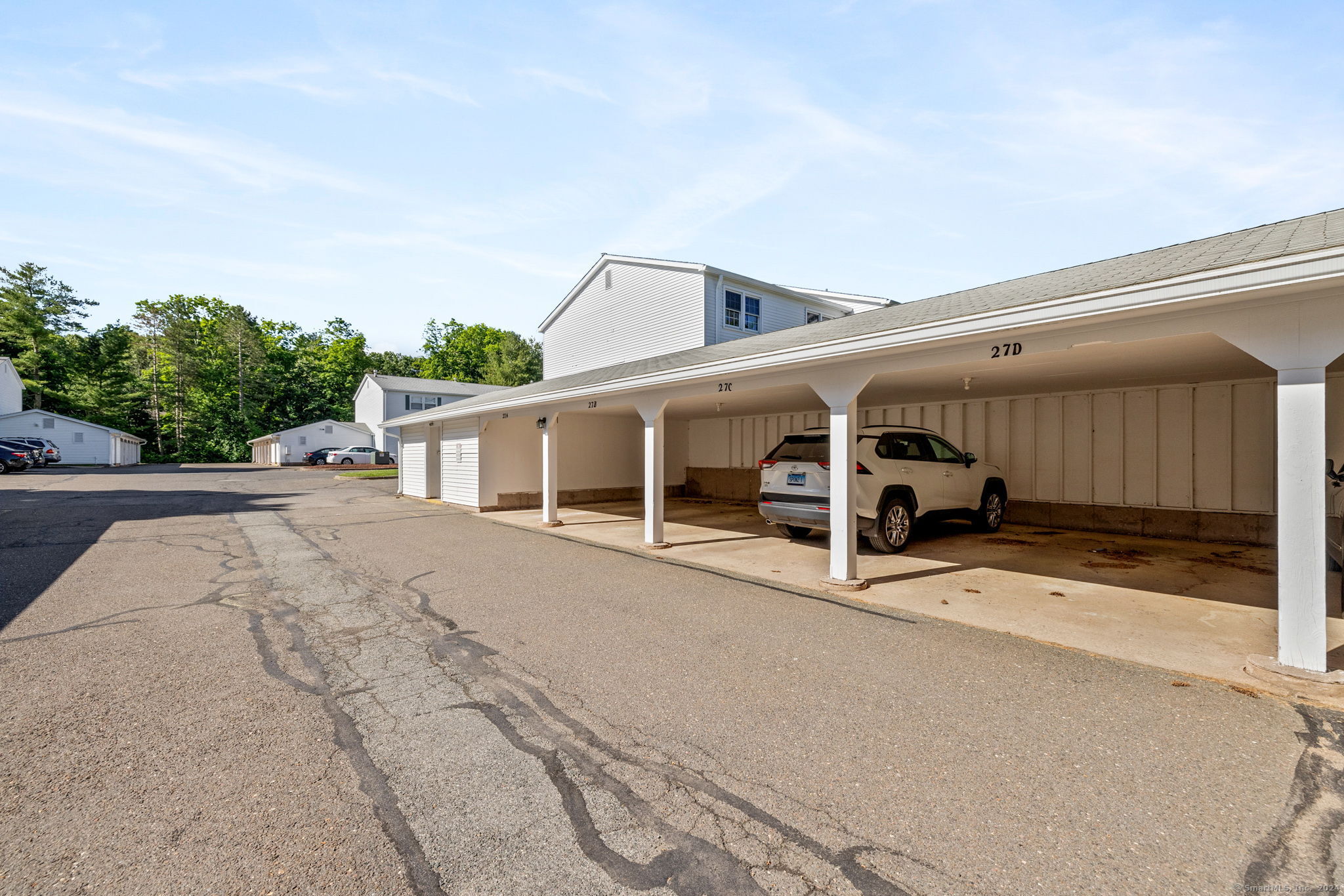 27 Esquire Drive D