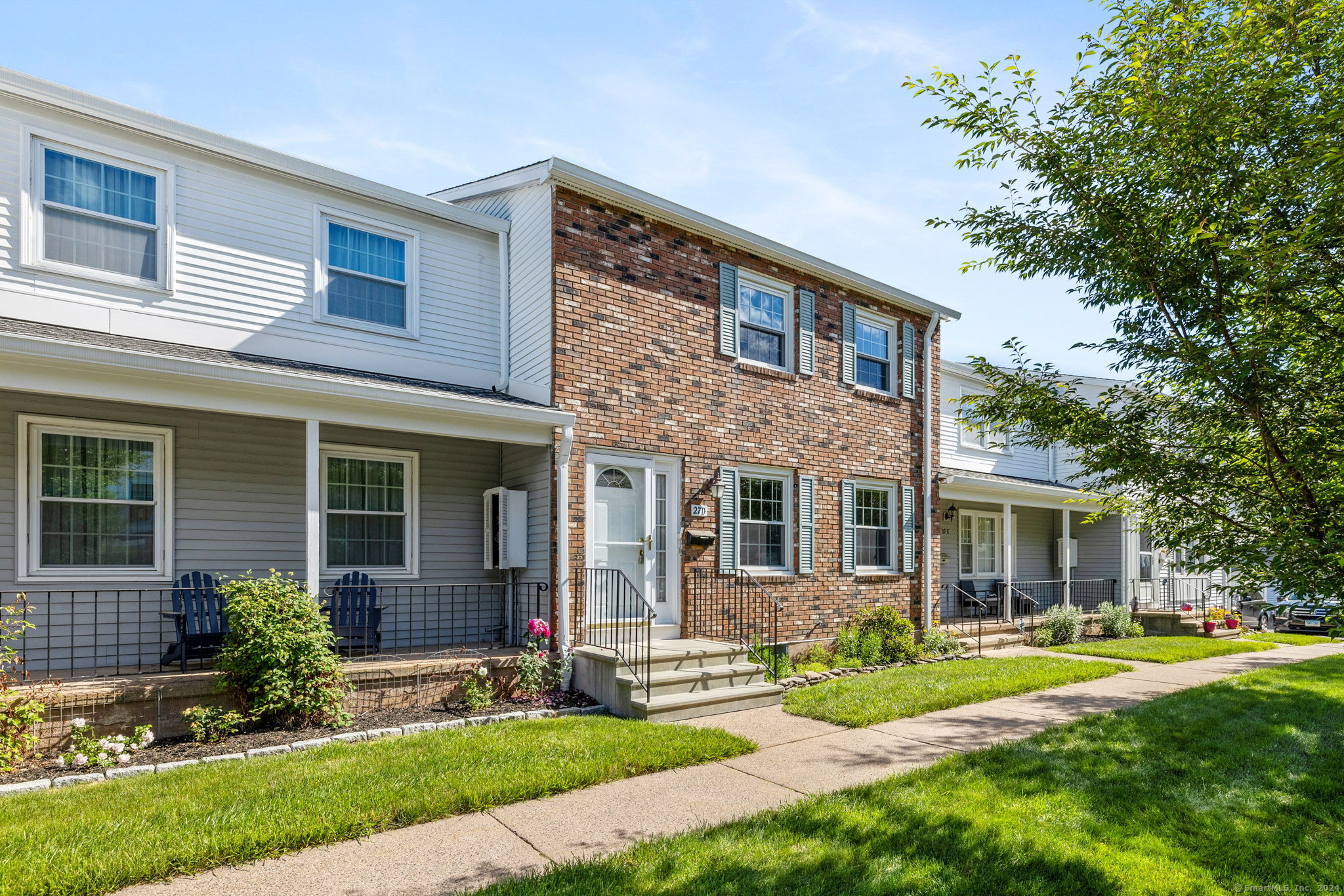 27 Esquire Drive D
