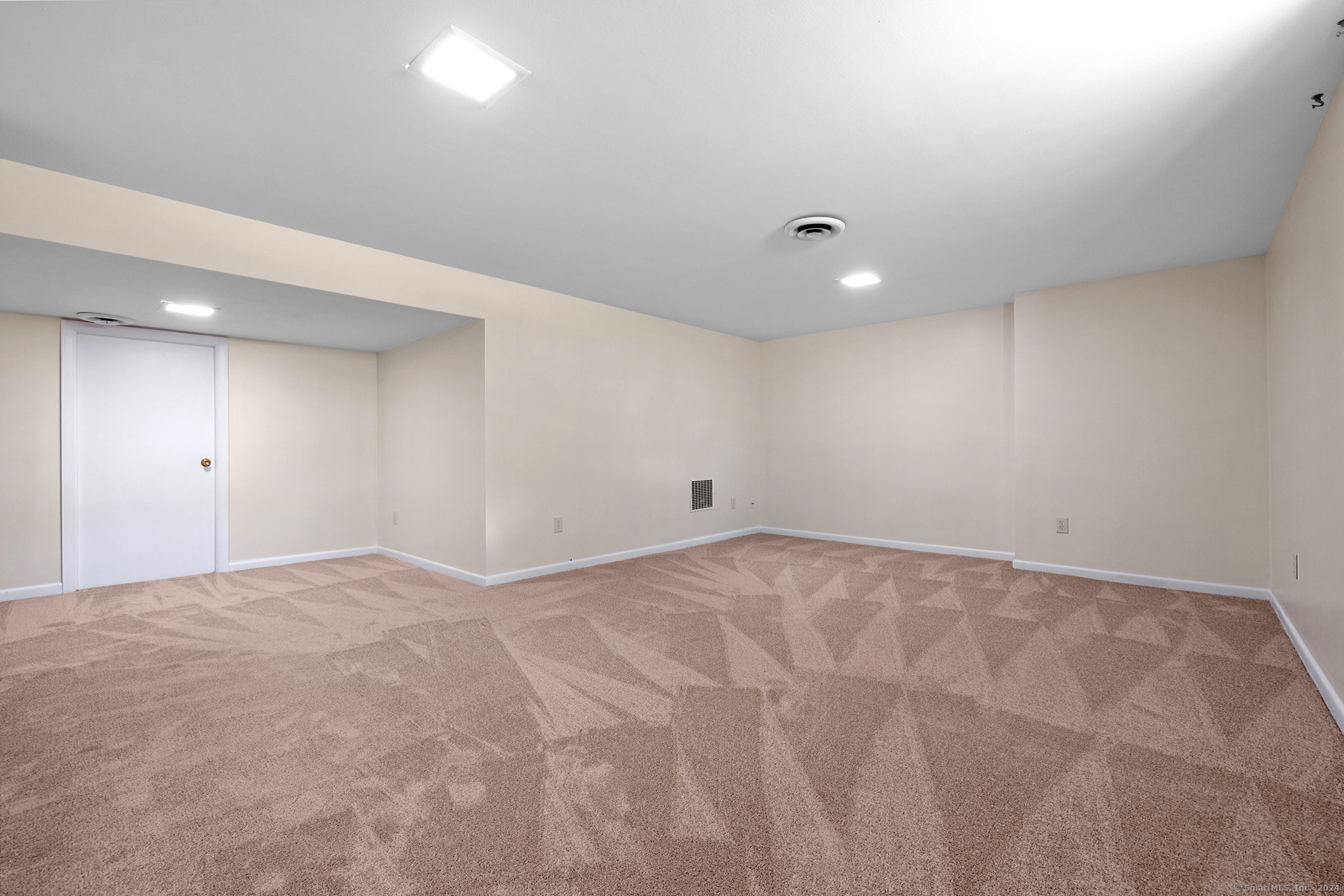 27 Esquire Drive D