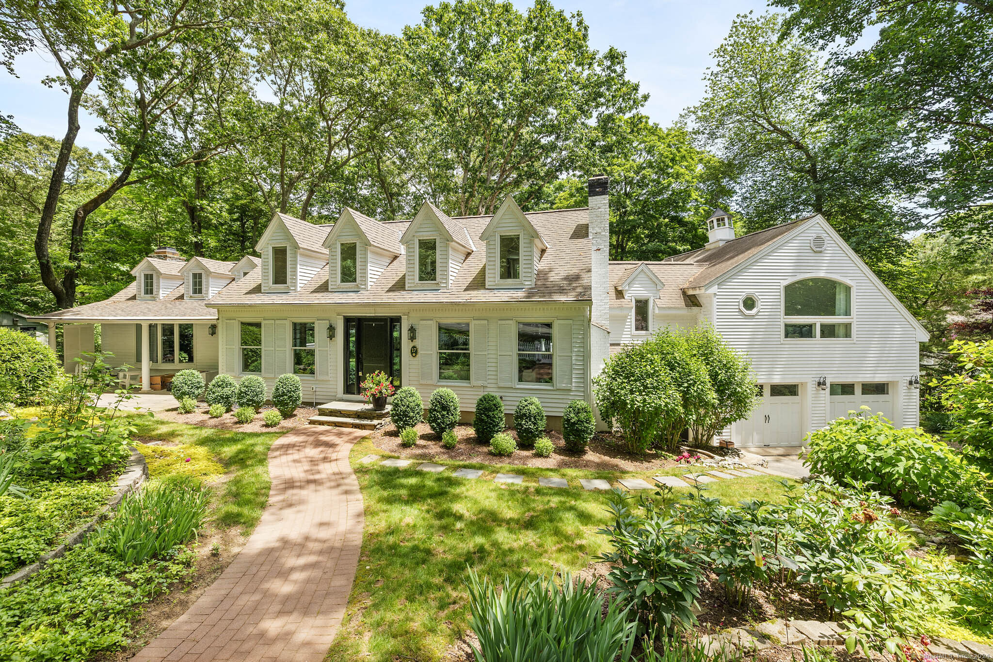 17 Hudson Lane