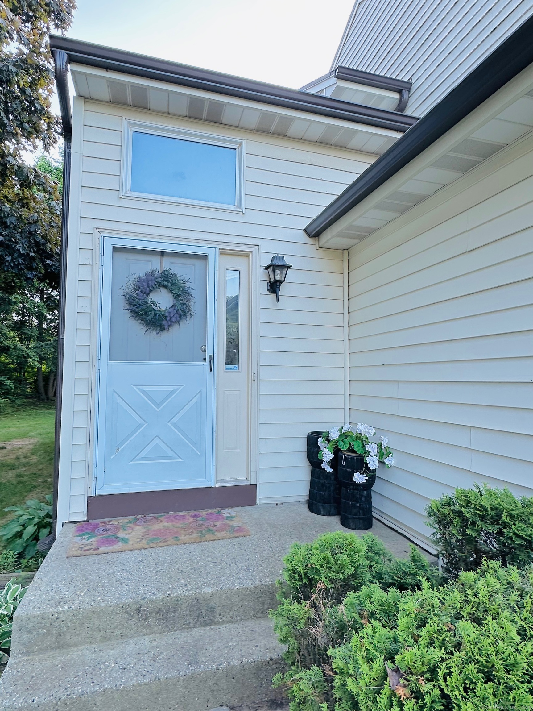 16 Arthur Drive 1