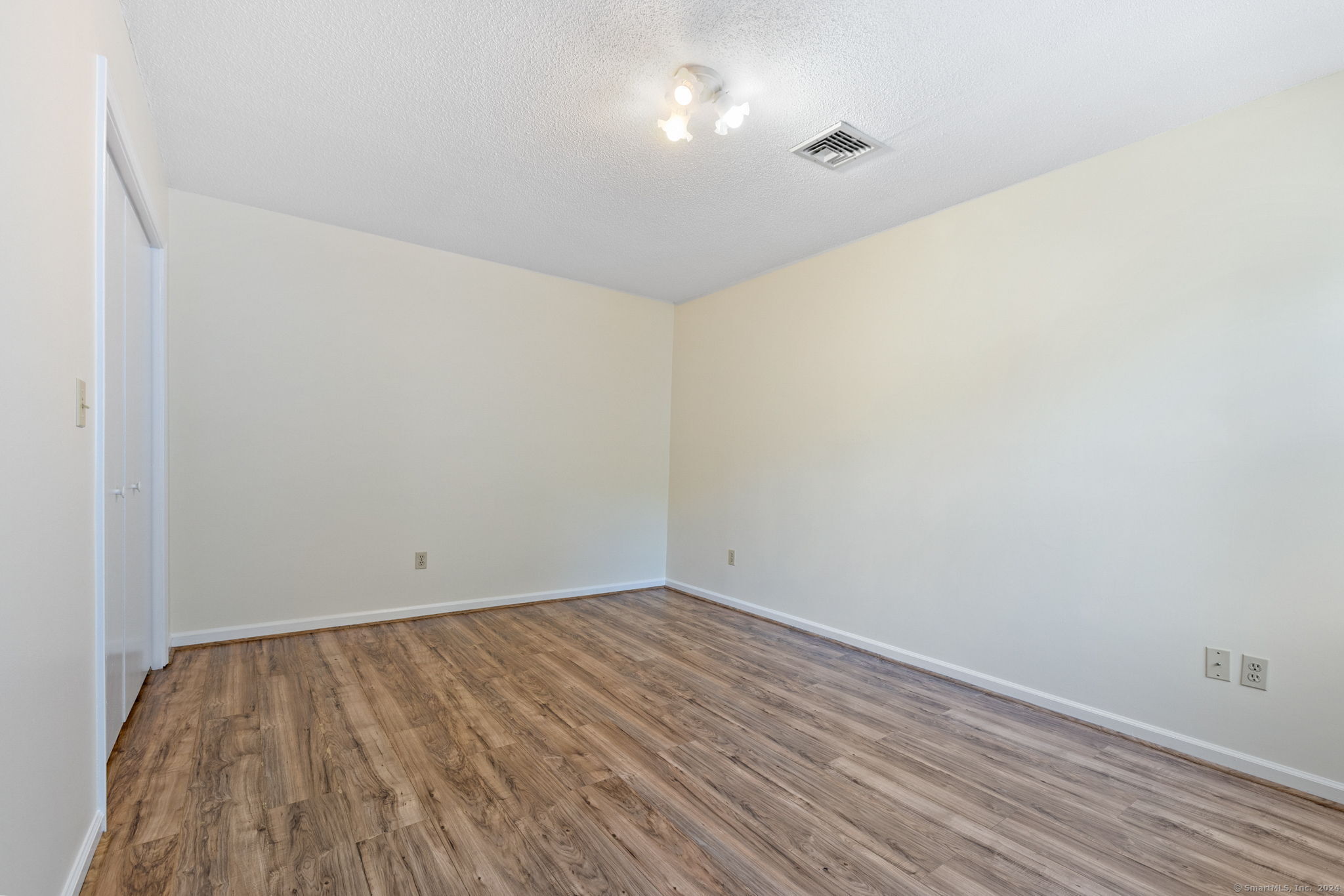 239 Glen Street 4A