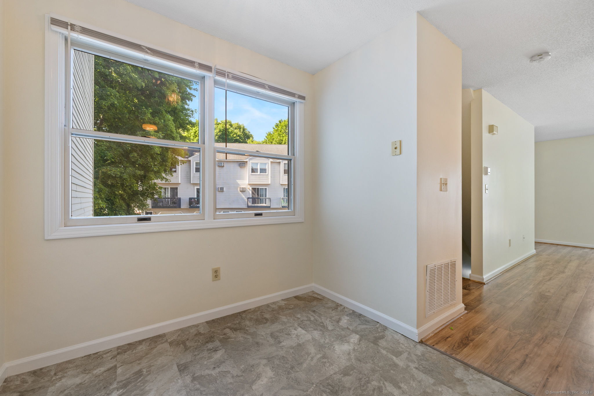 239 Glen Street 4A