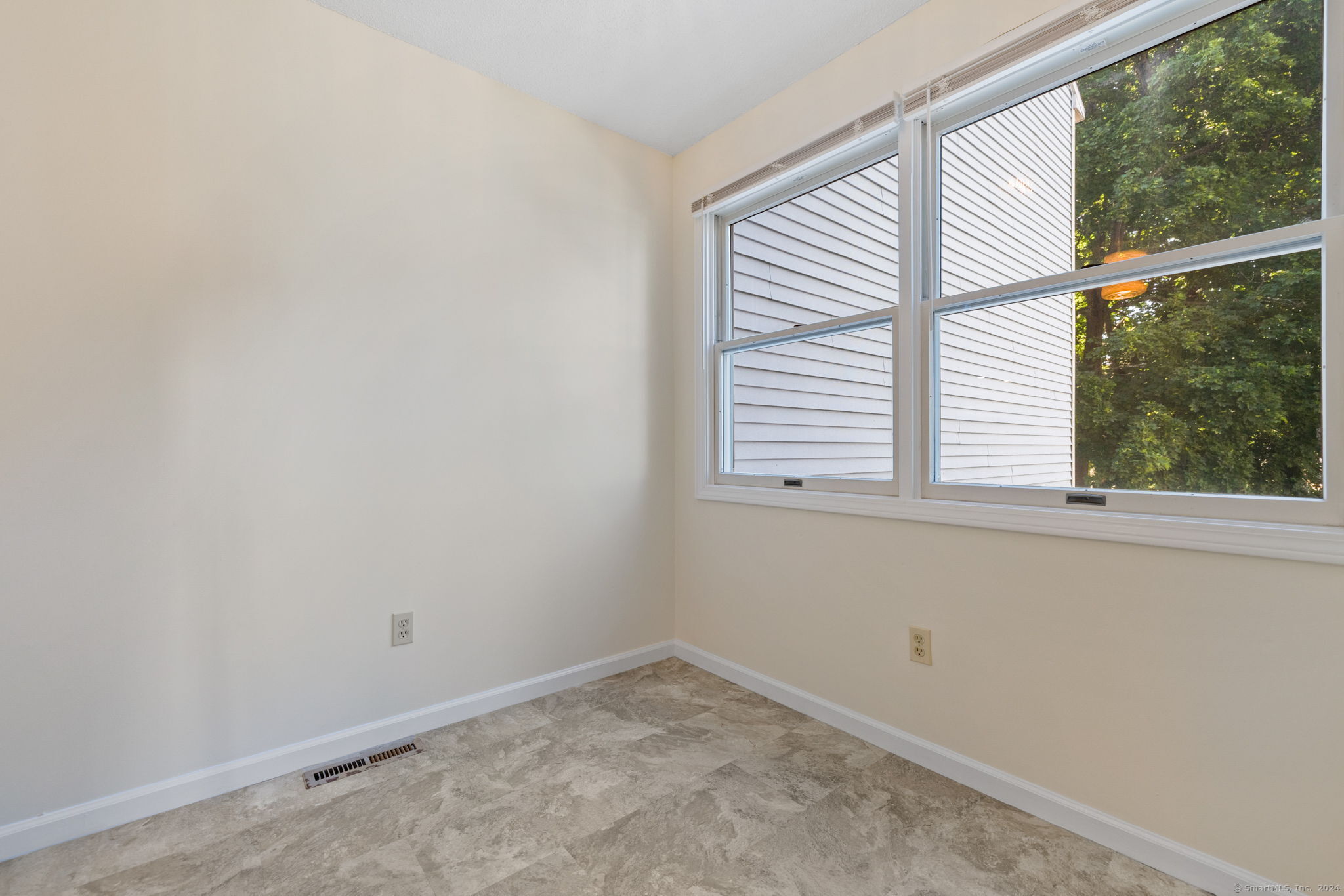 239 Glen Street 4A