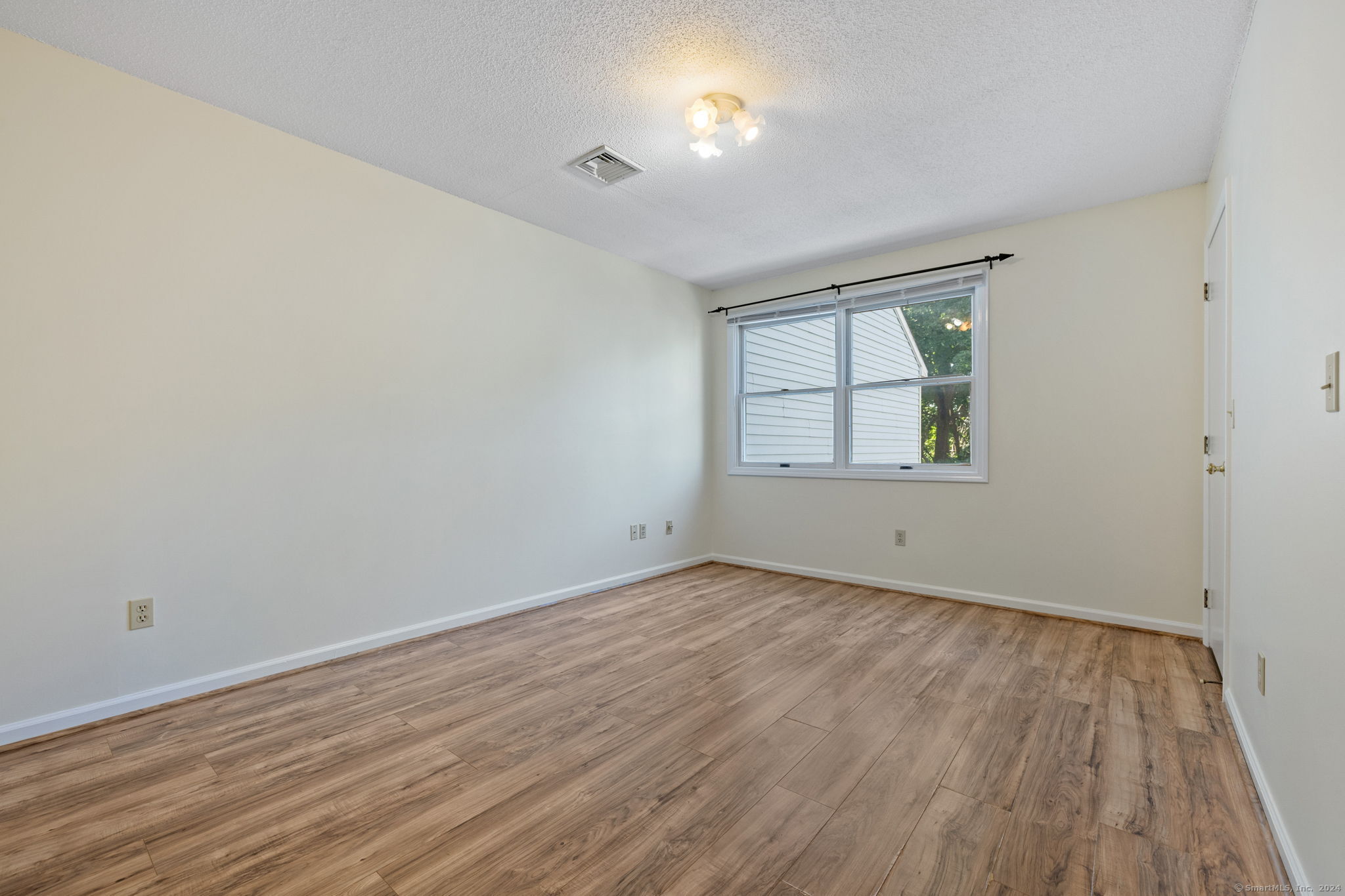 239 Glen Street 4A