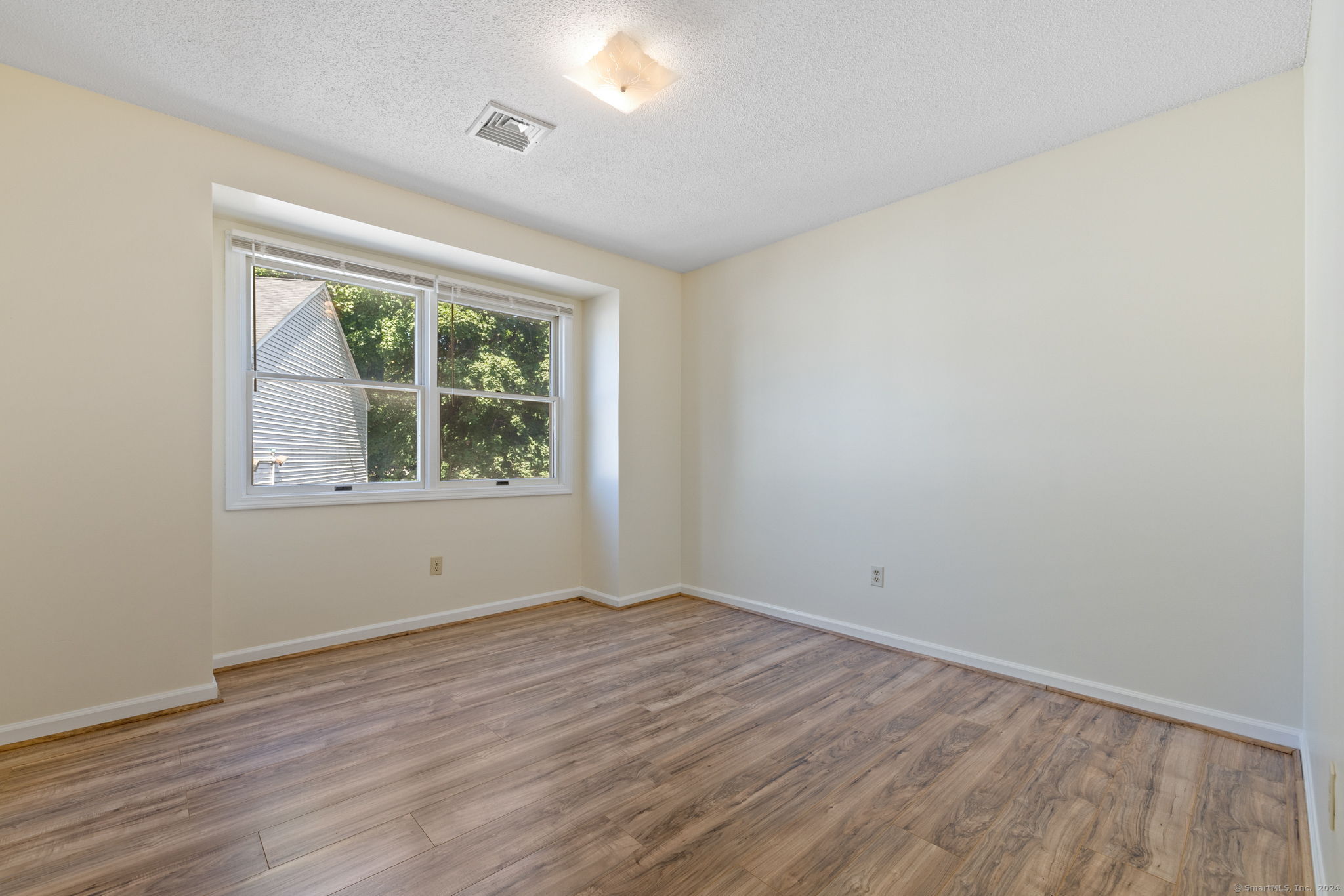 239 Glen Street 4A
