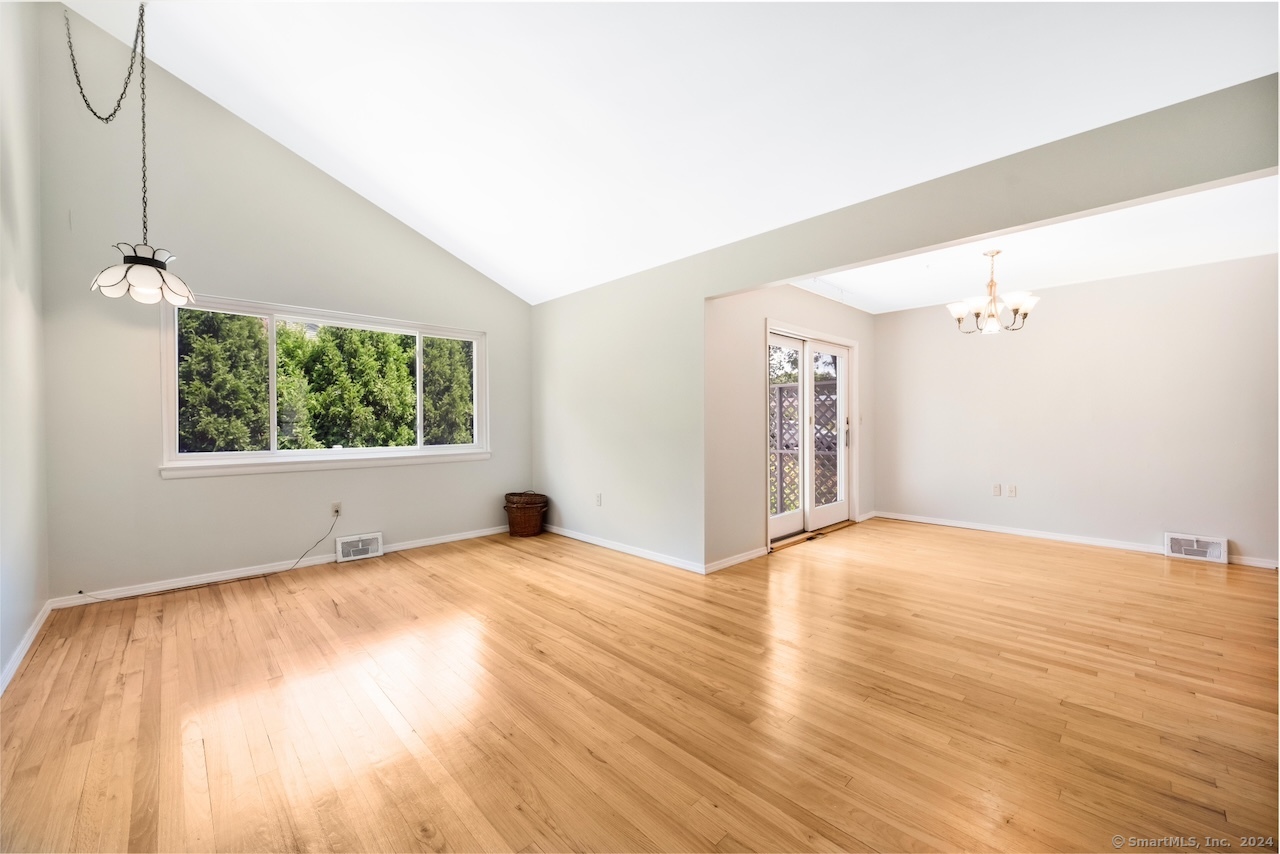 39 Niles Drive