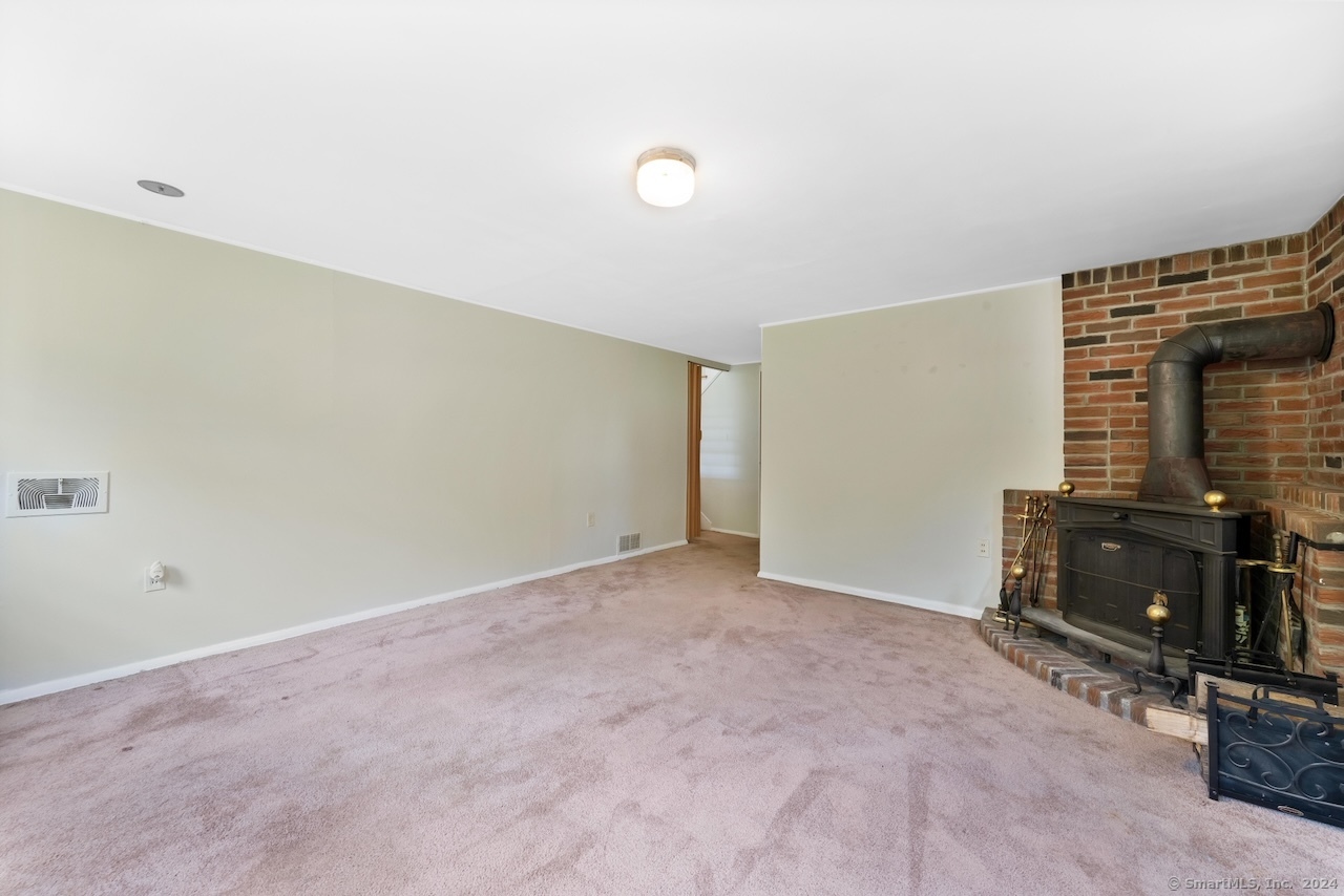 39 Niles Drive