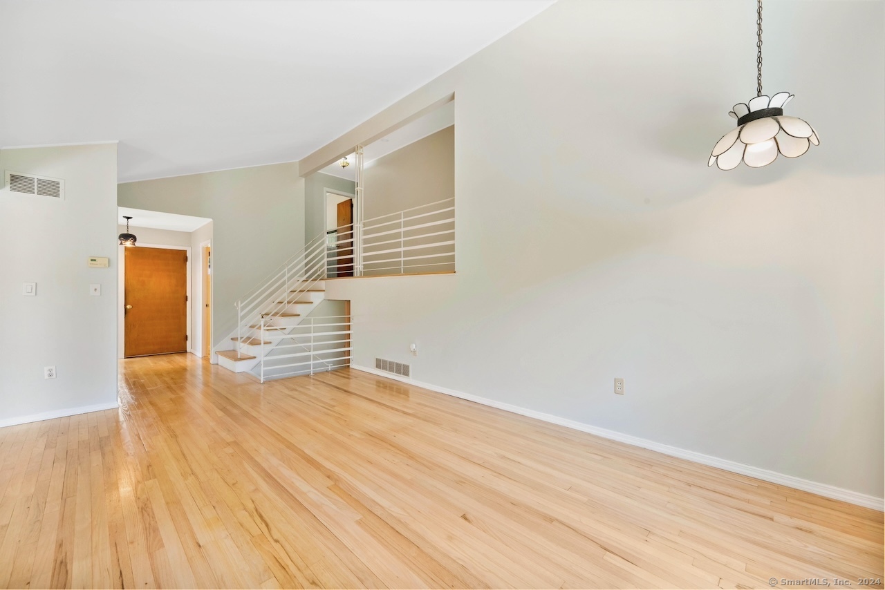 39 Niles Drive