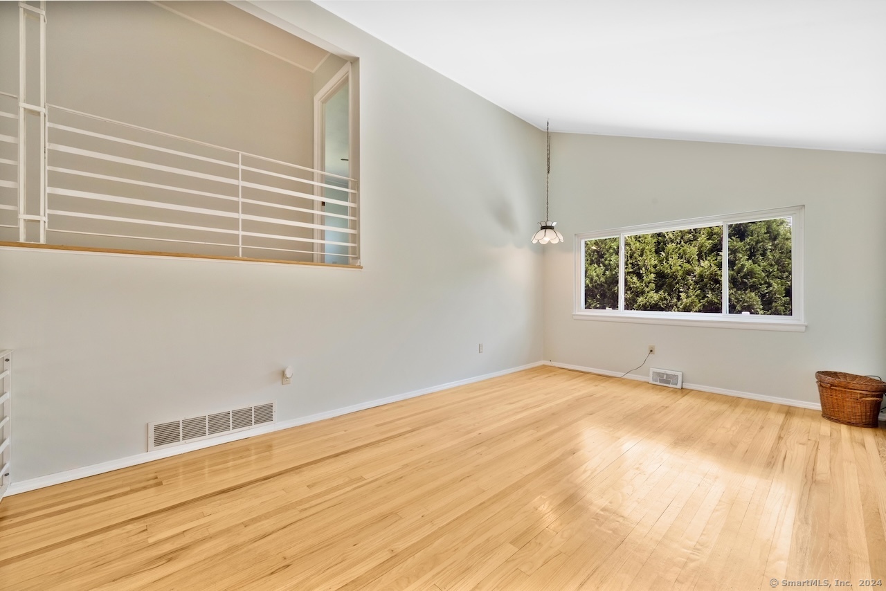 39 Niles Drive