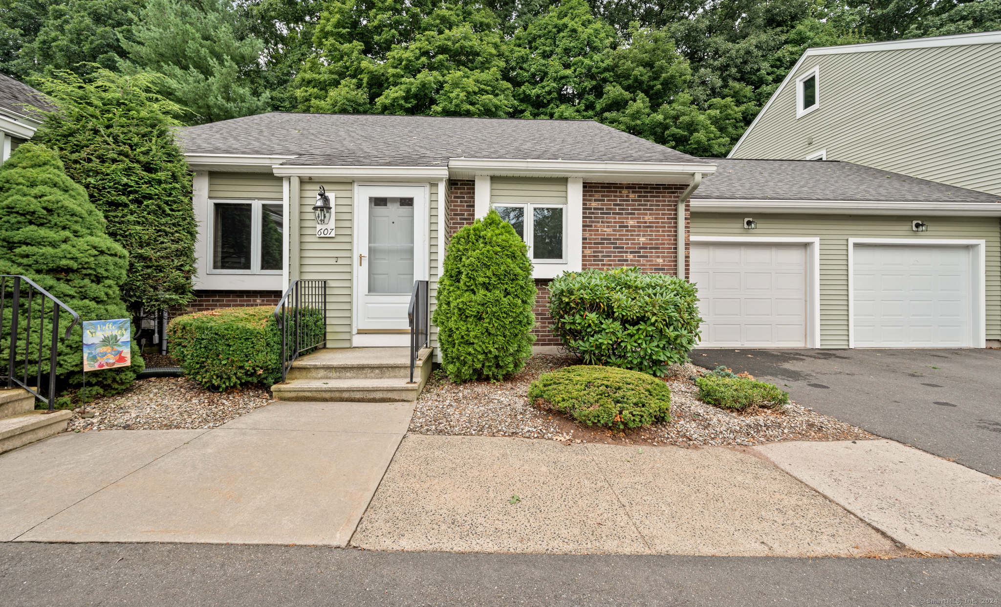 607 Sand Stone Drive 607