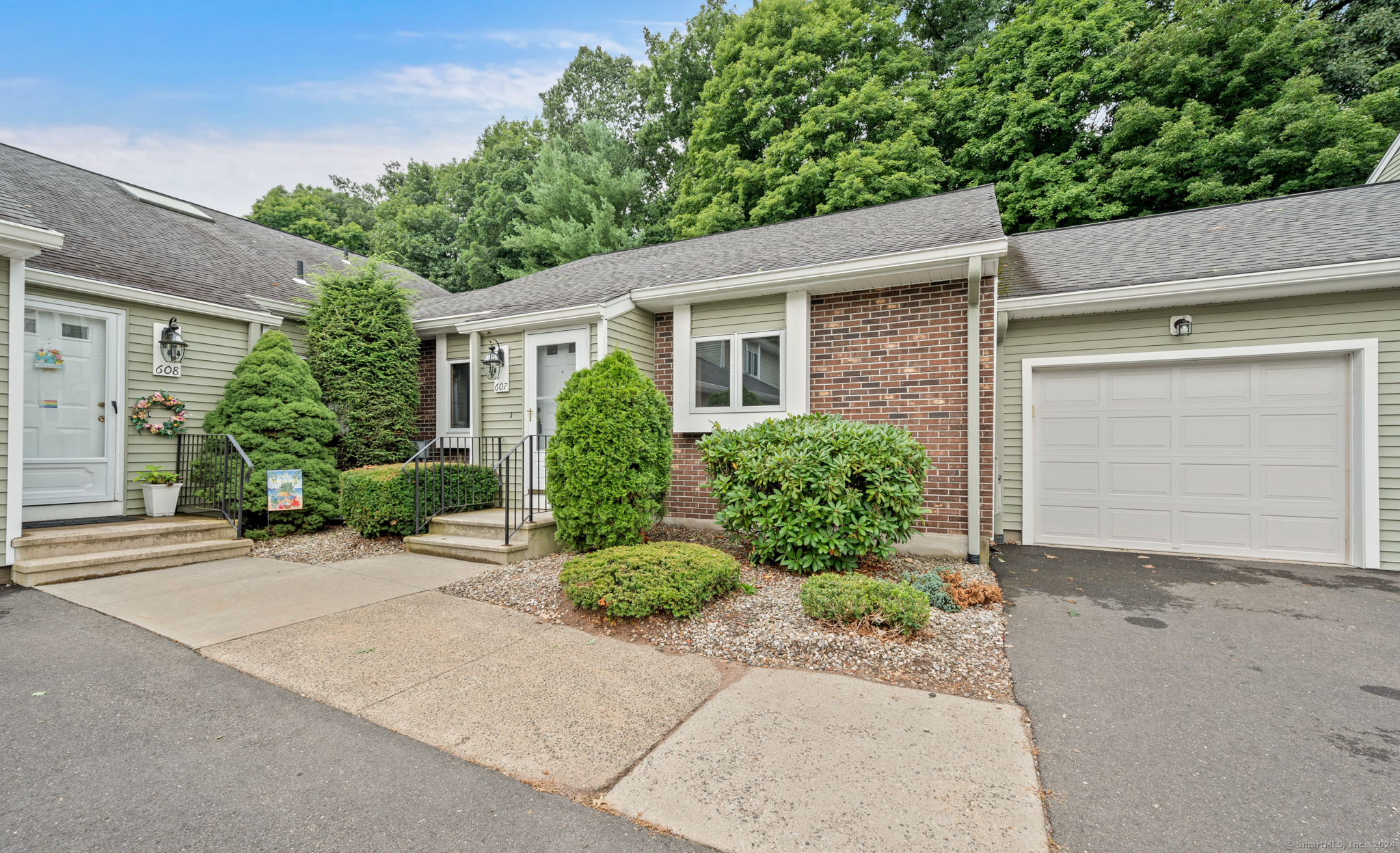 607 Sand Stone Drive 607