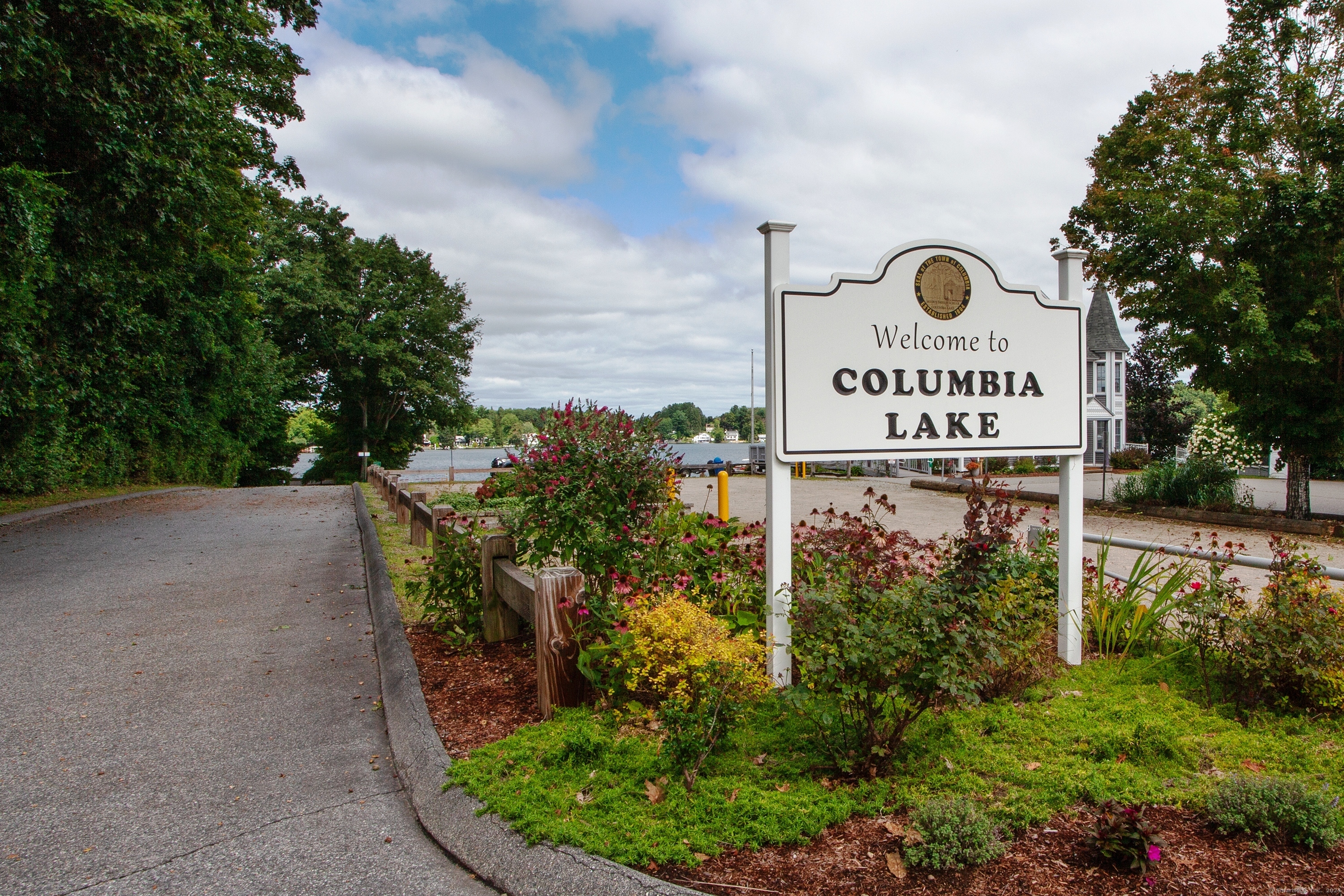 6 Columbia Landing