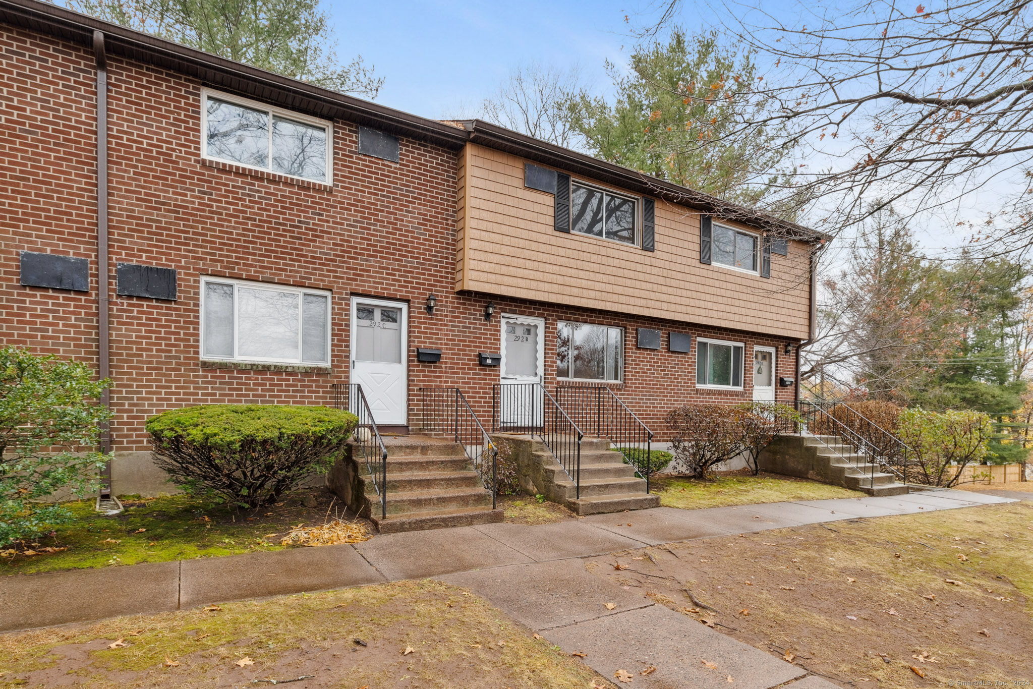 292 Green Road APT B