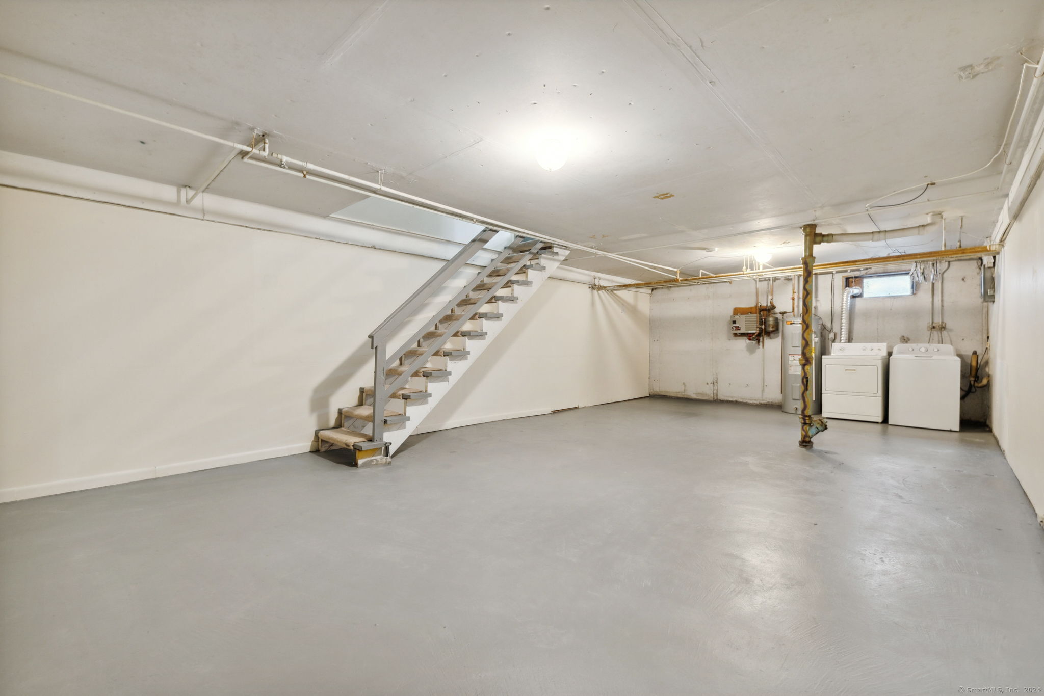 292 Green Road APT B