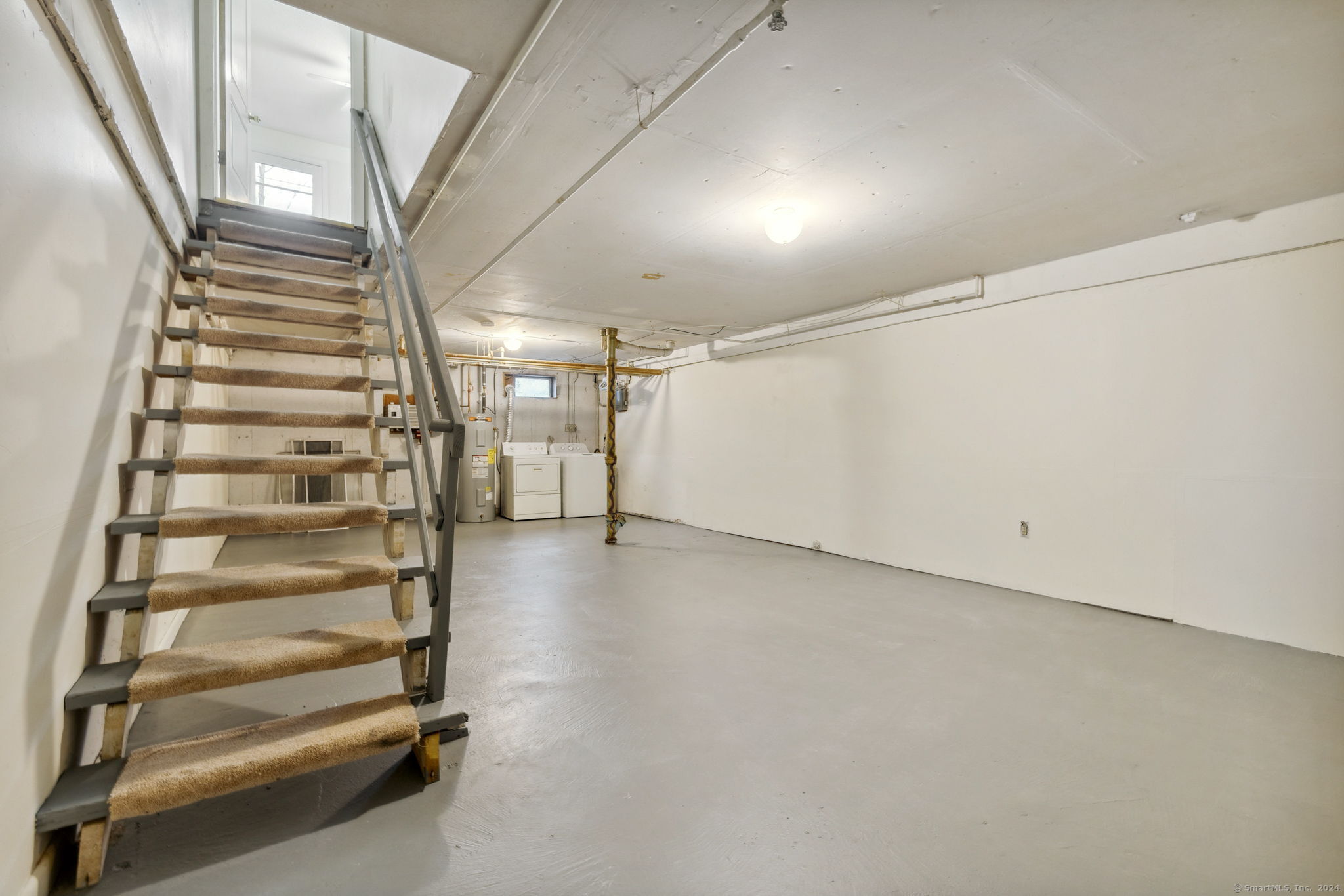 292 Green Road APT B