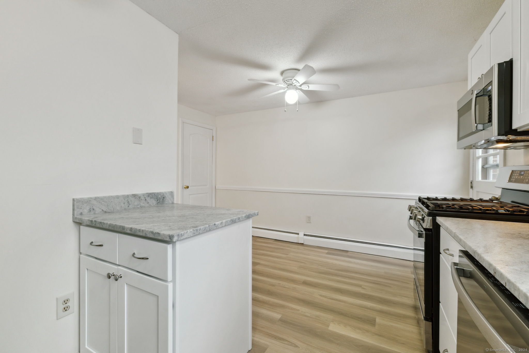 292 Green Road APT B