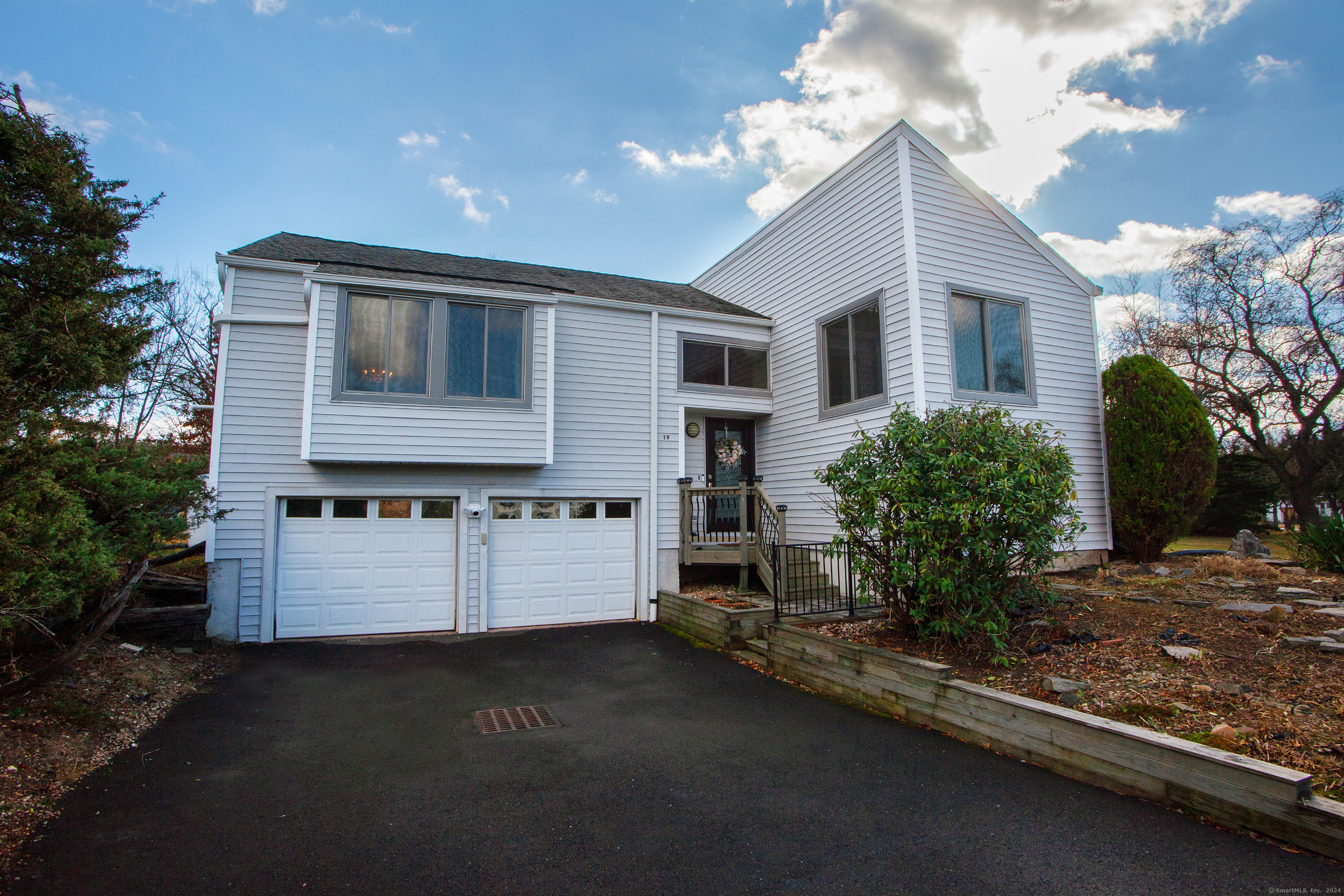 19 Regency Drive