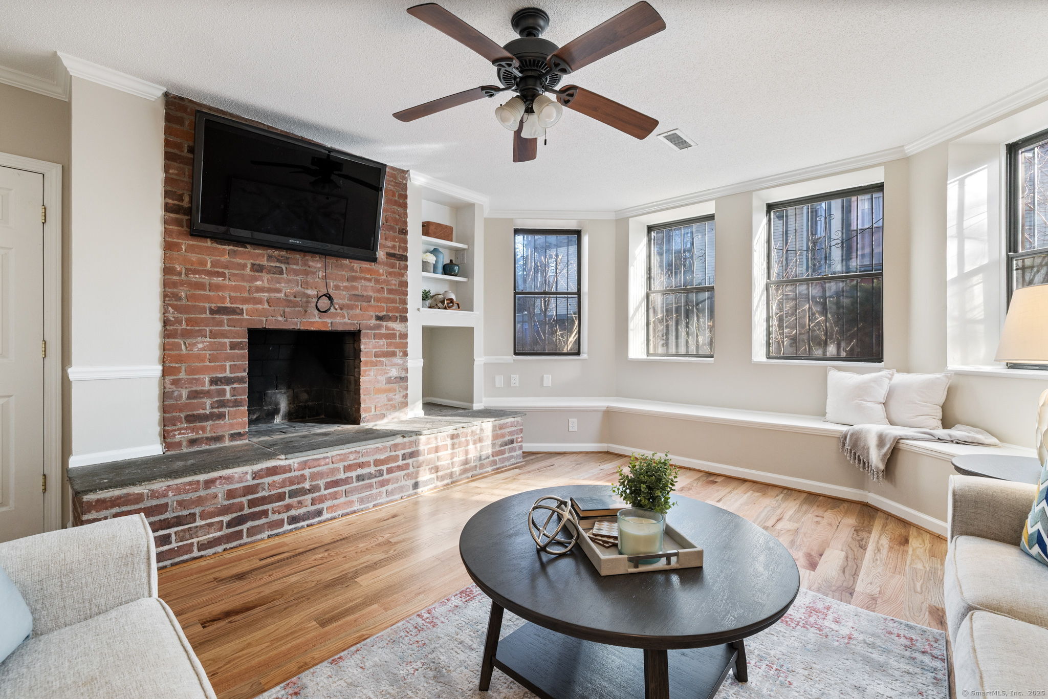 14 Charter Oak Place APT 1
