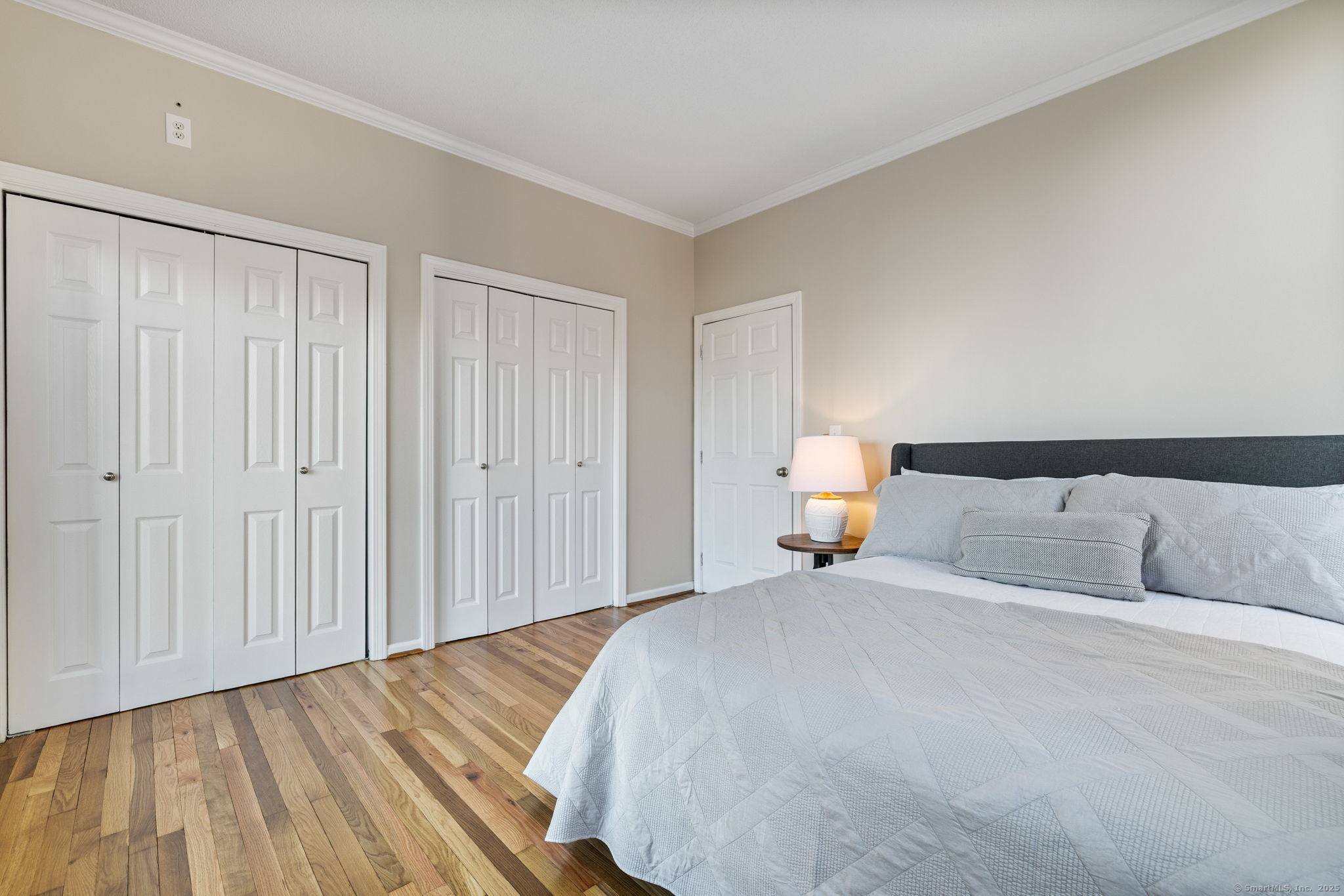 14 Charter Oak Place APT 1