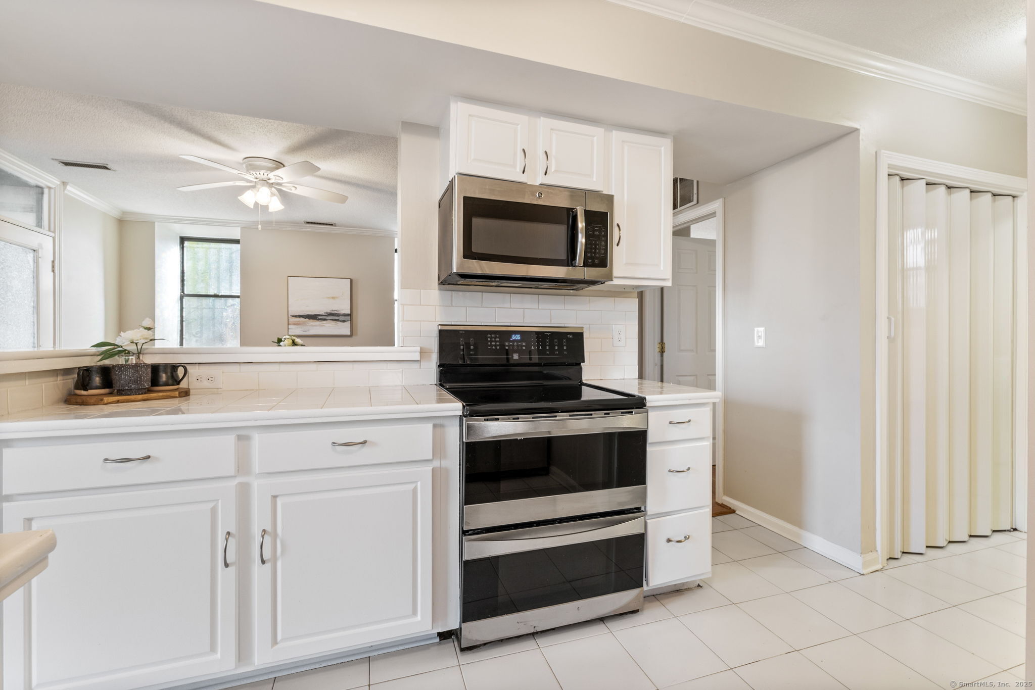 14 Charter Oak Place APT 1