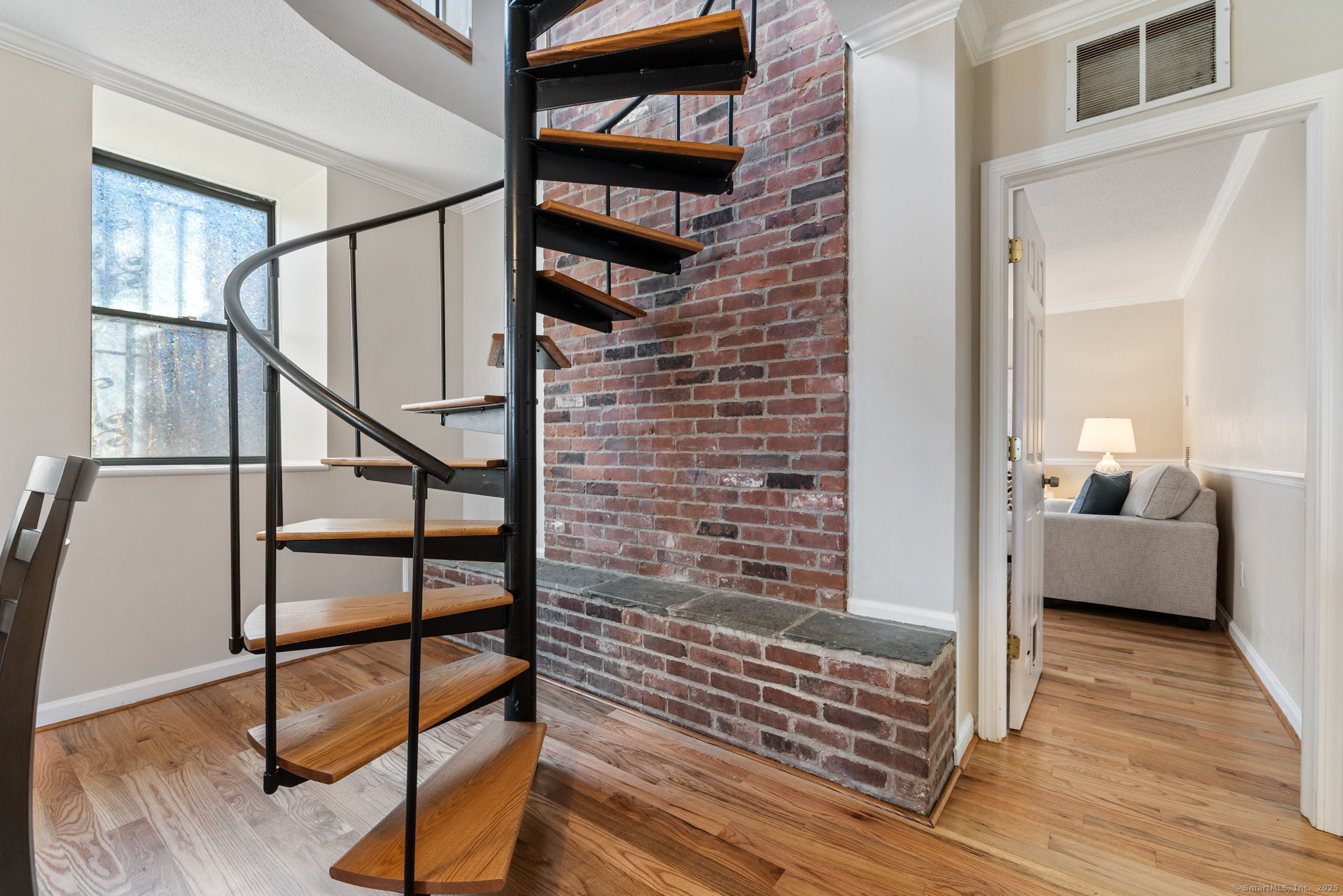 14 Charter Oak Place APT 1