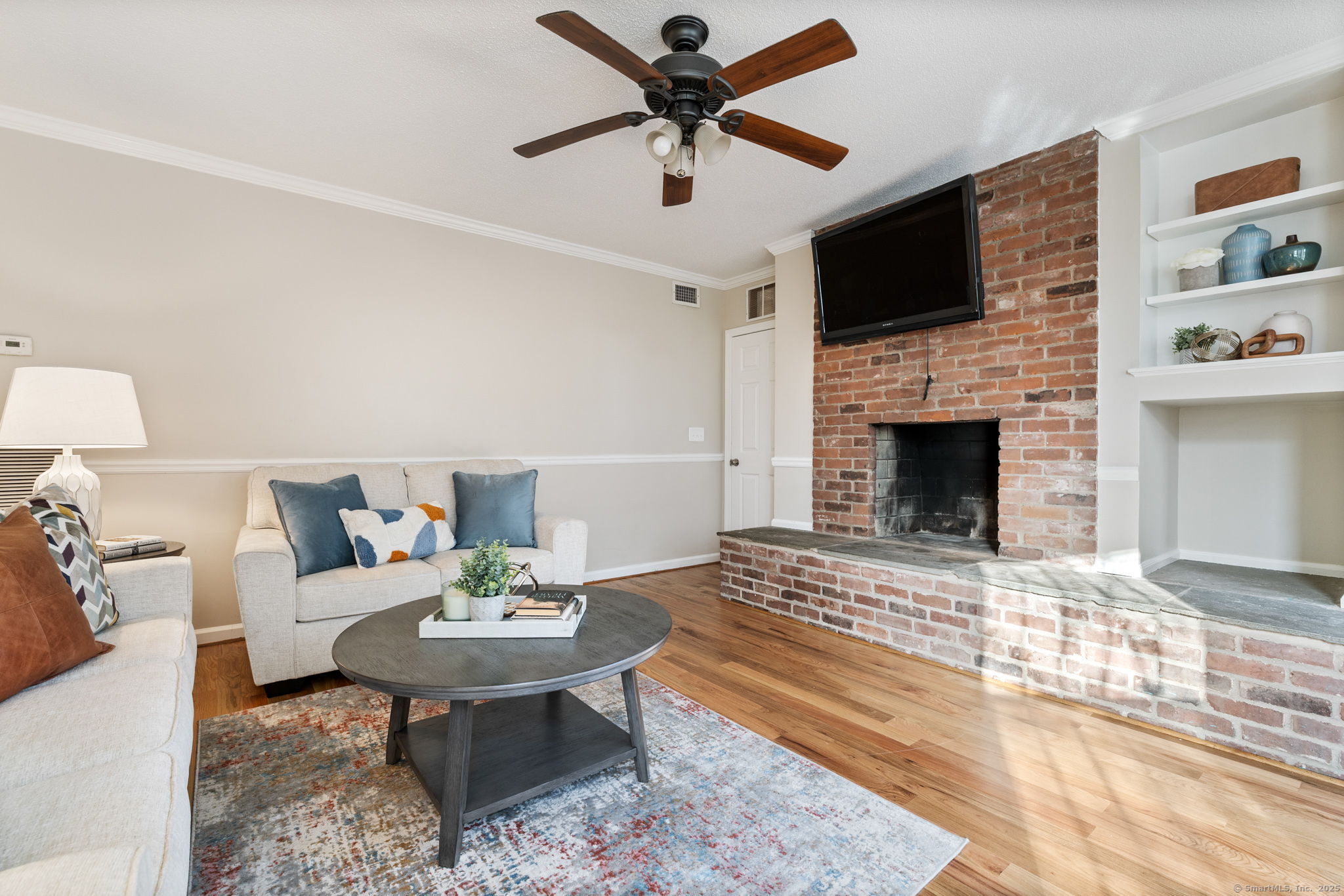 14 Charter Oak Place APT 1