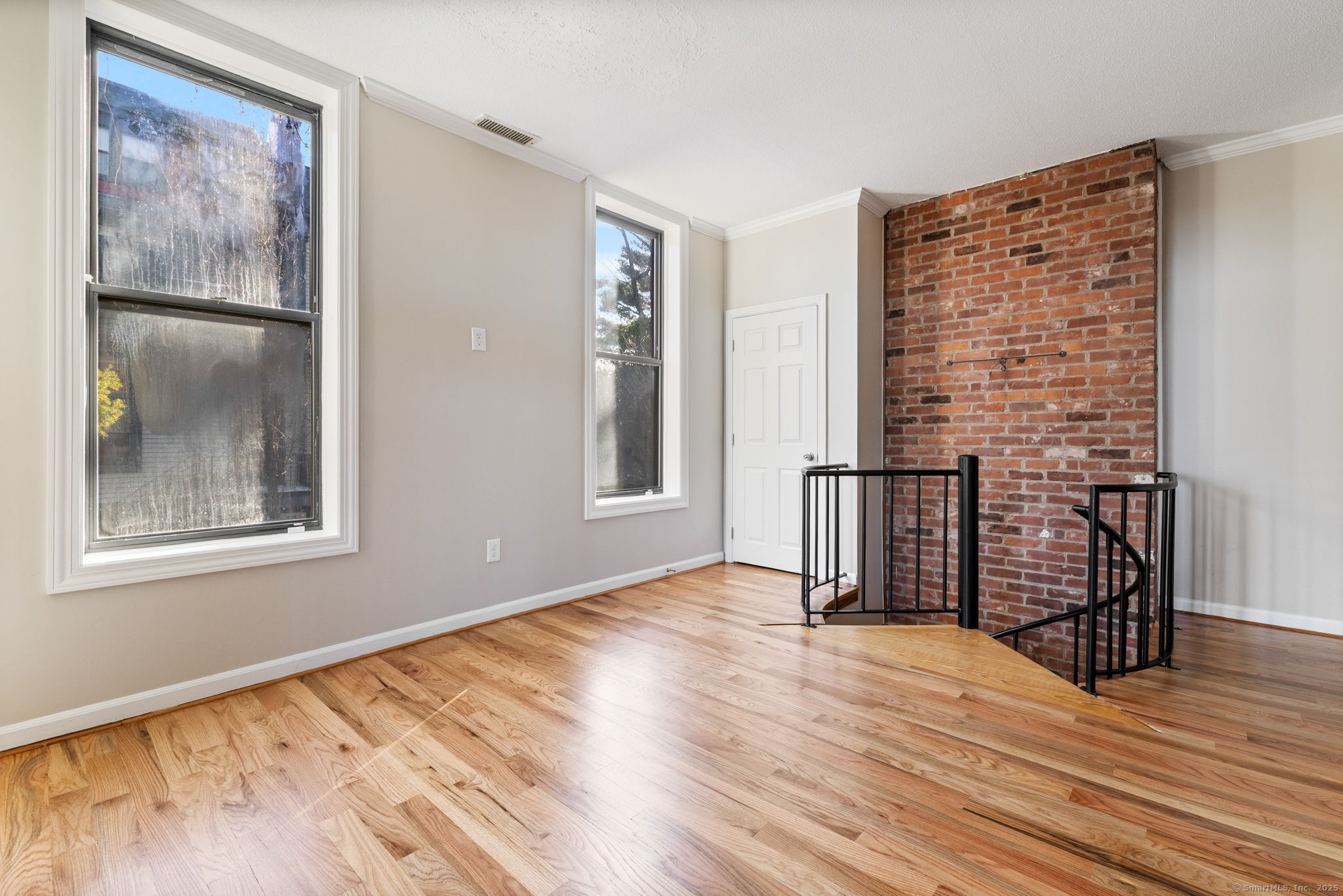 14 Charter Oak Place APT 1