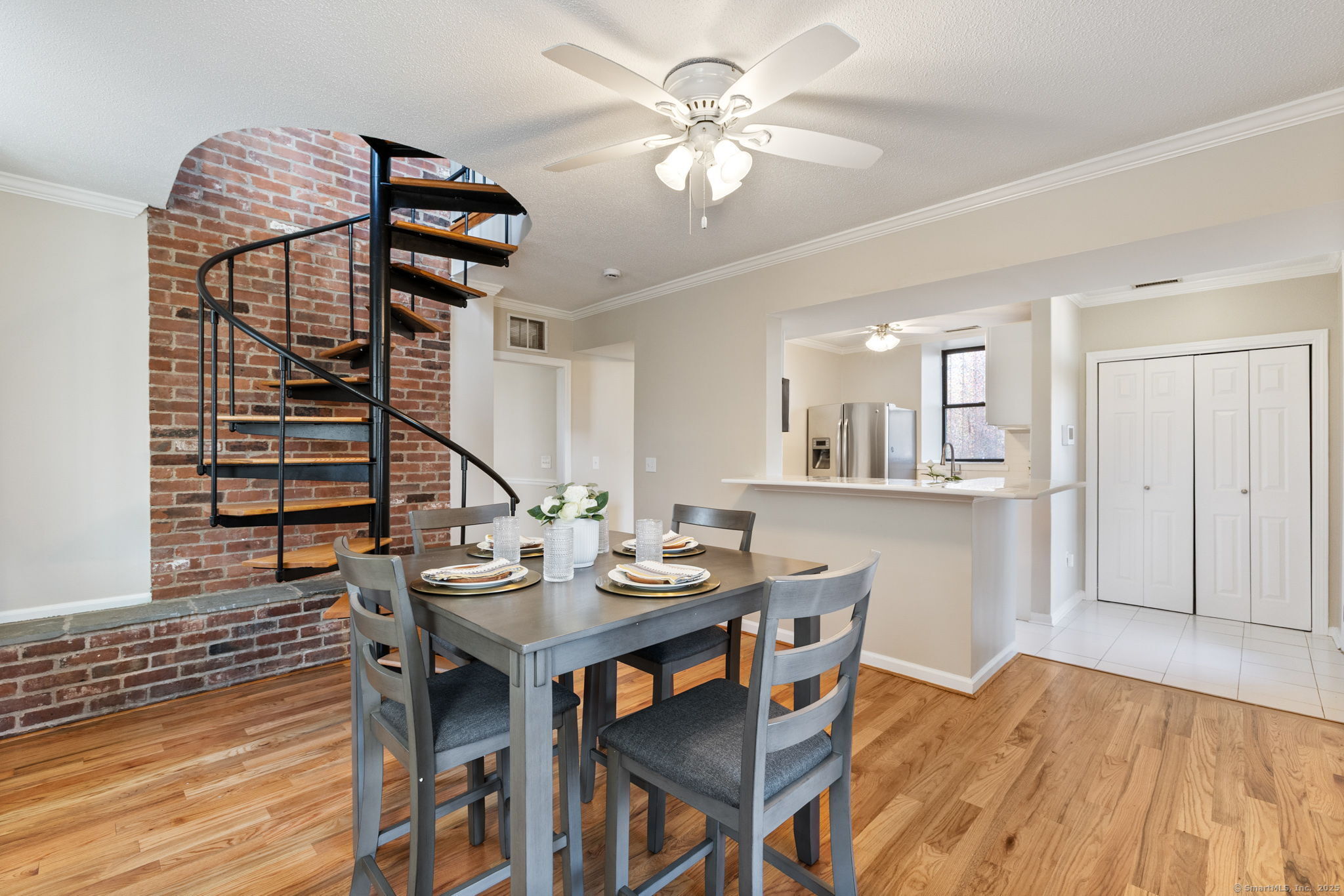 14 Charter Oak Place APT 1