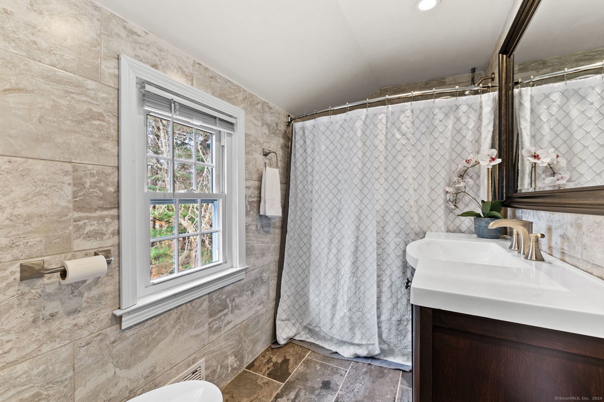85 Ledgewood Drive