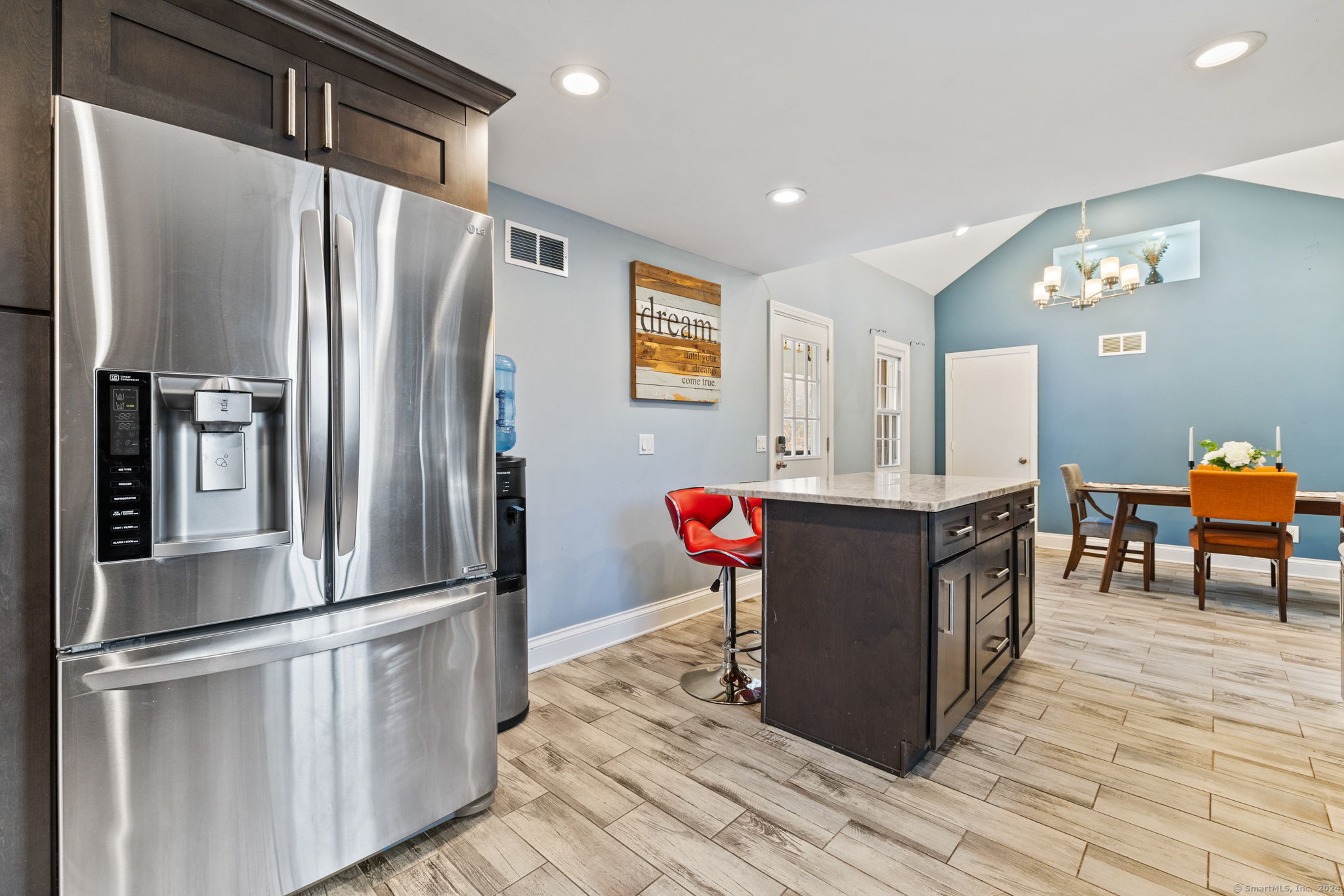 85 Ledgewood Drive