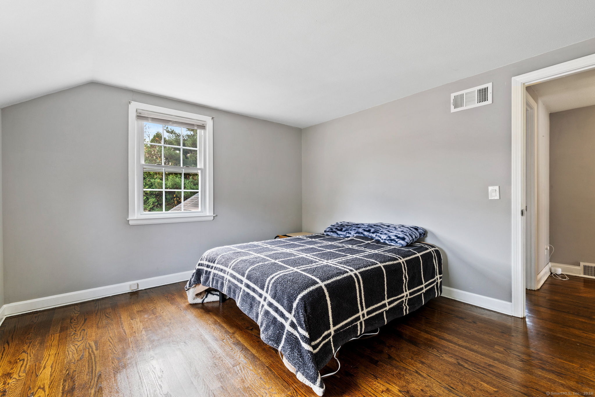 85 Ledgewood Drive