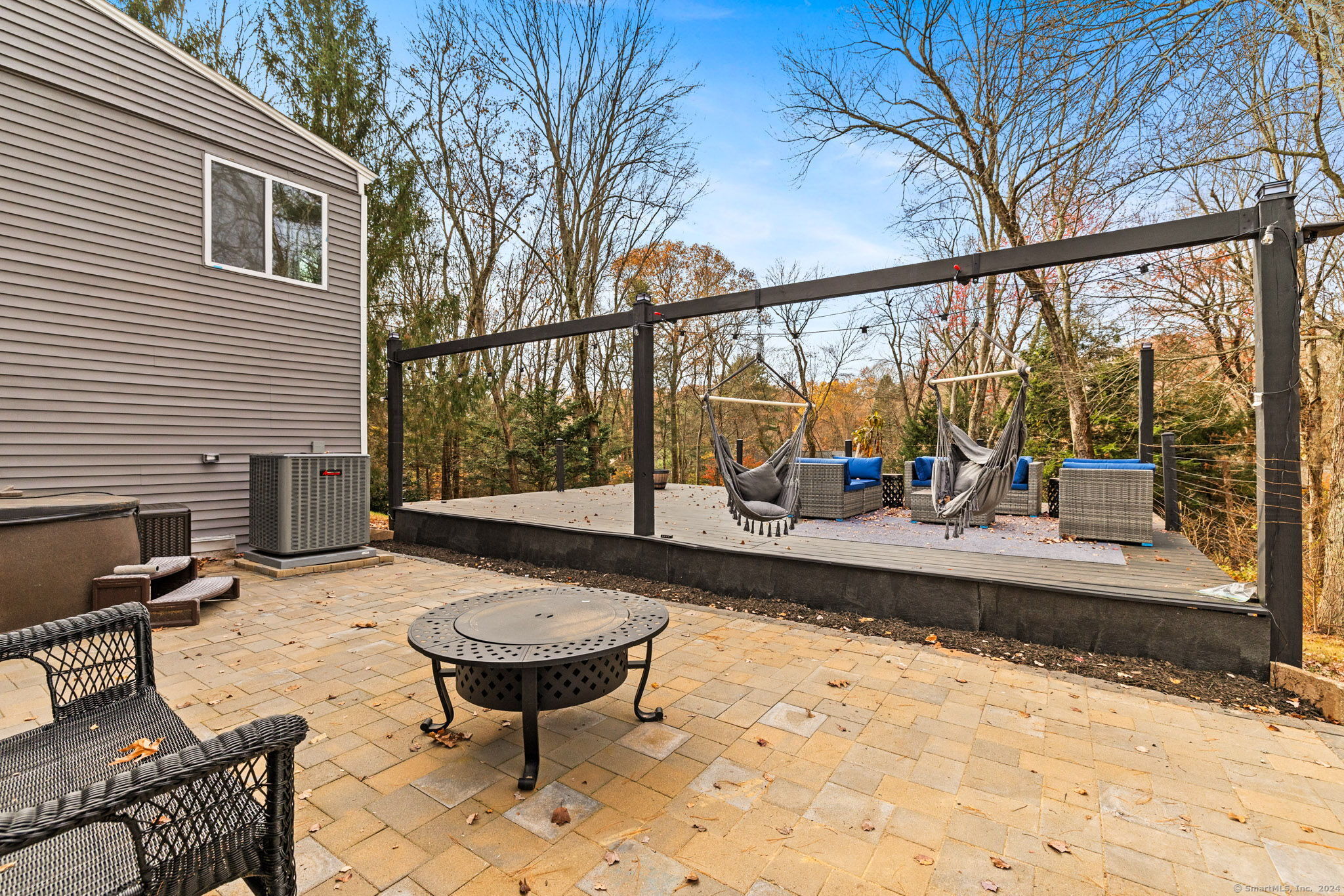 85 Ledgewood Drive