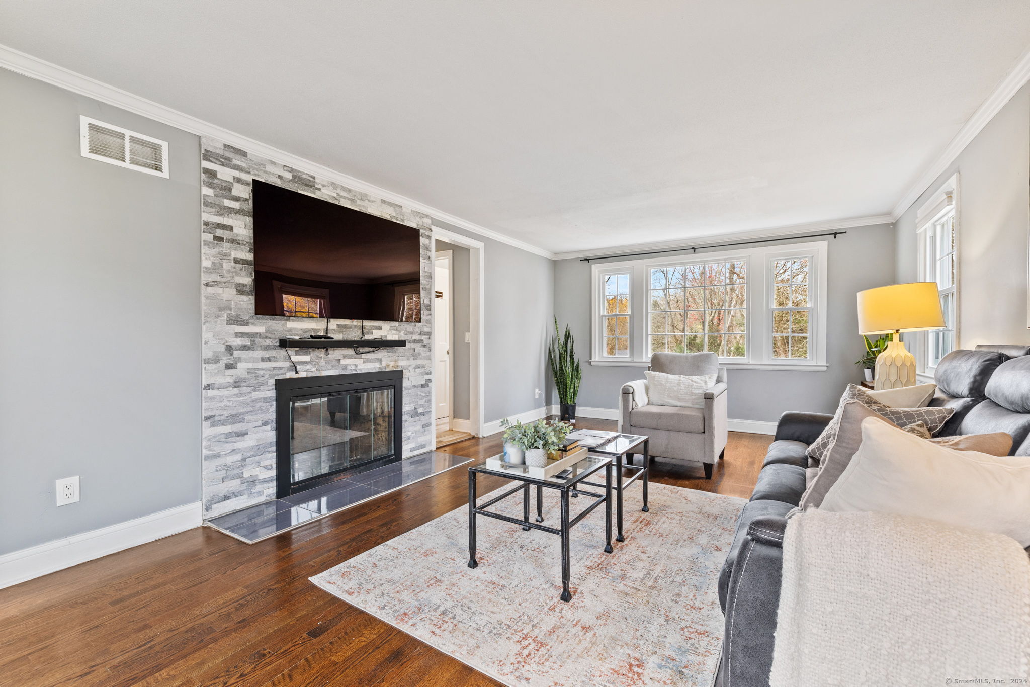 85 Ledgewood Drive