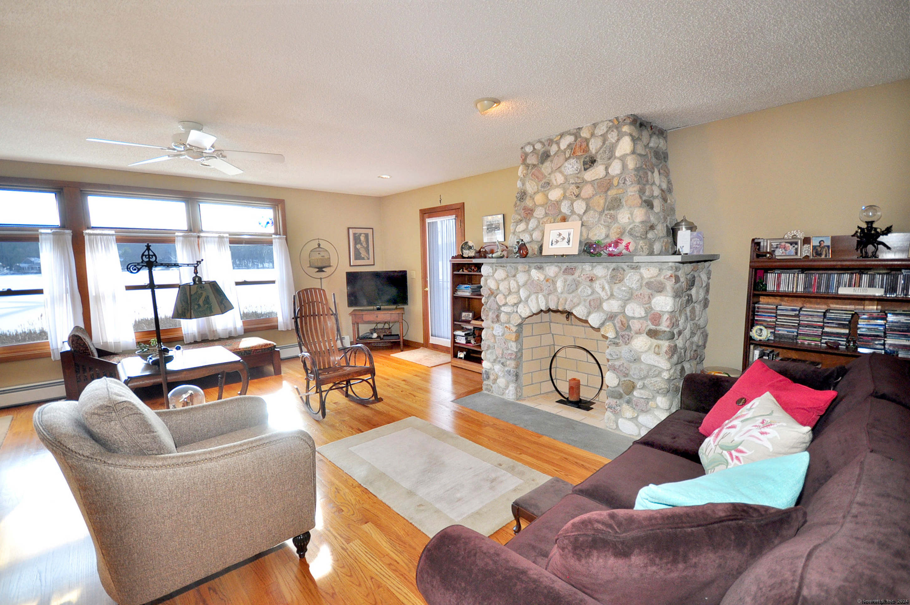 20 Lakeview Drive