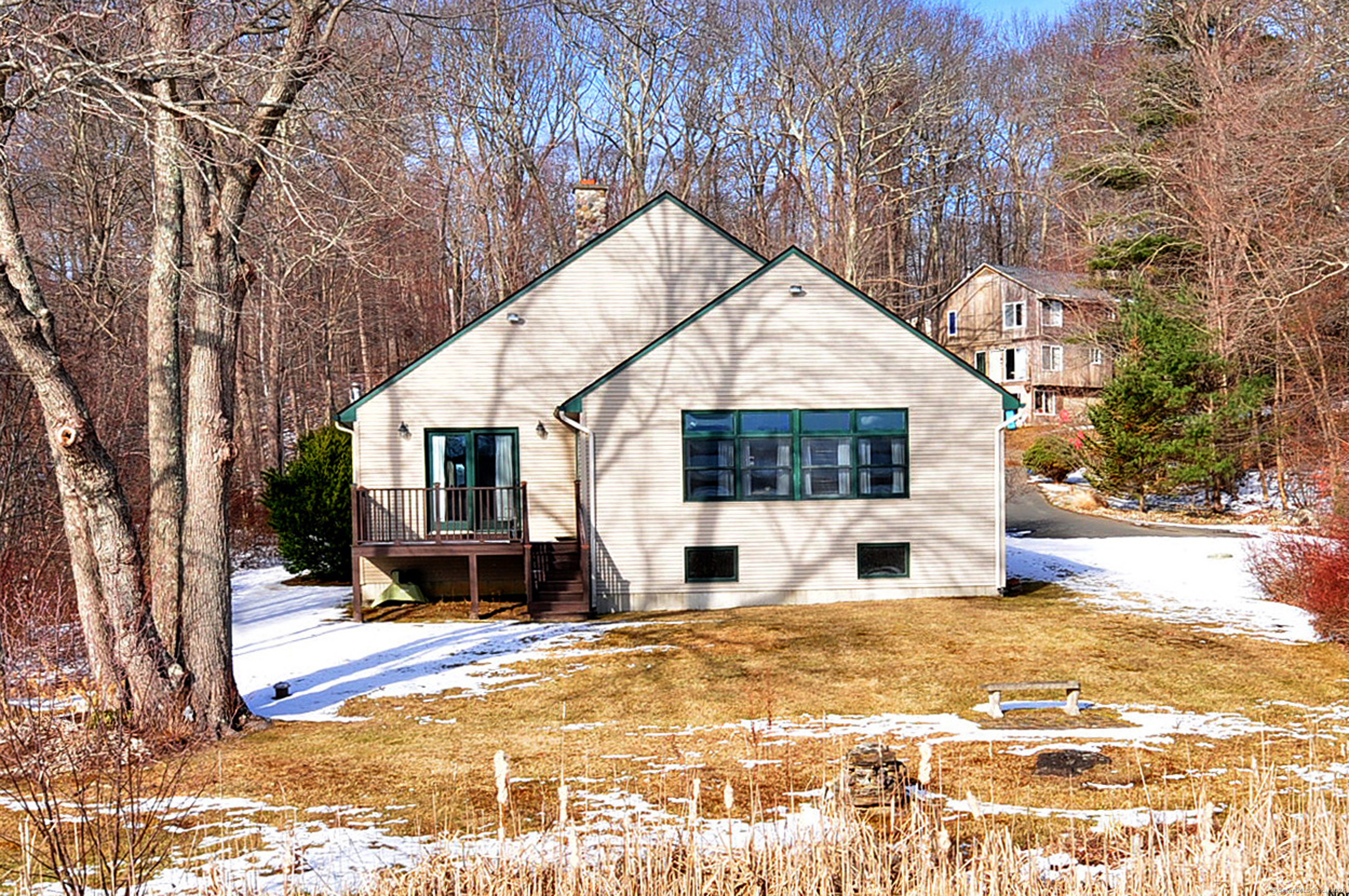 20 Lakeview Drive