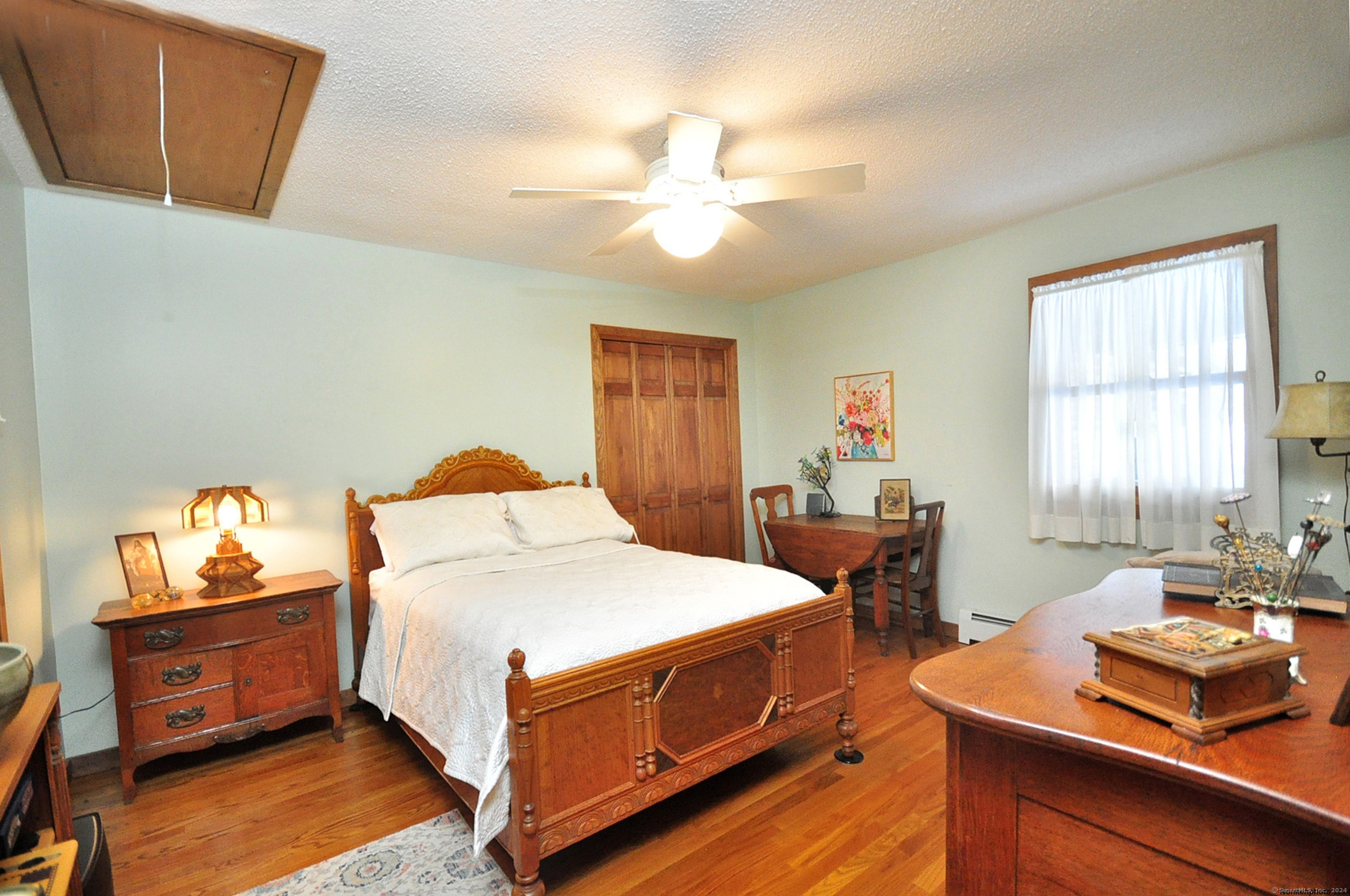 20 Lakeview Drive