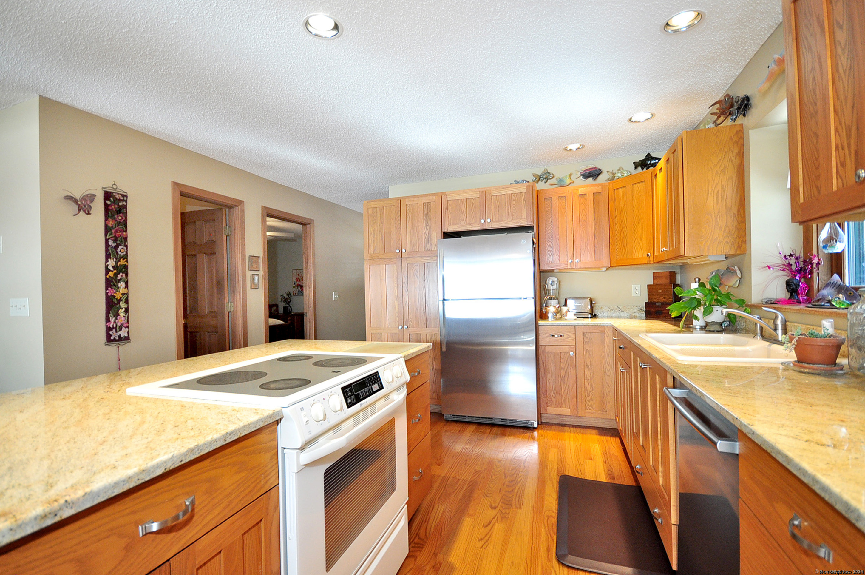20 Lakeview Drive