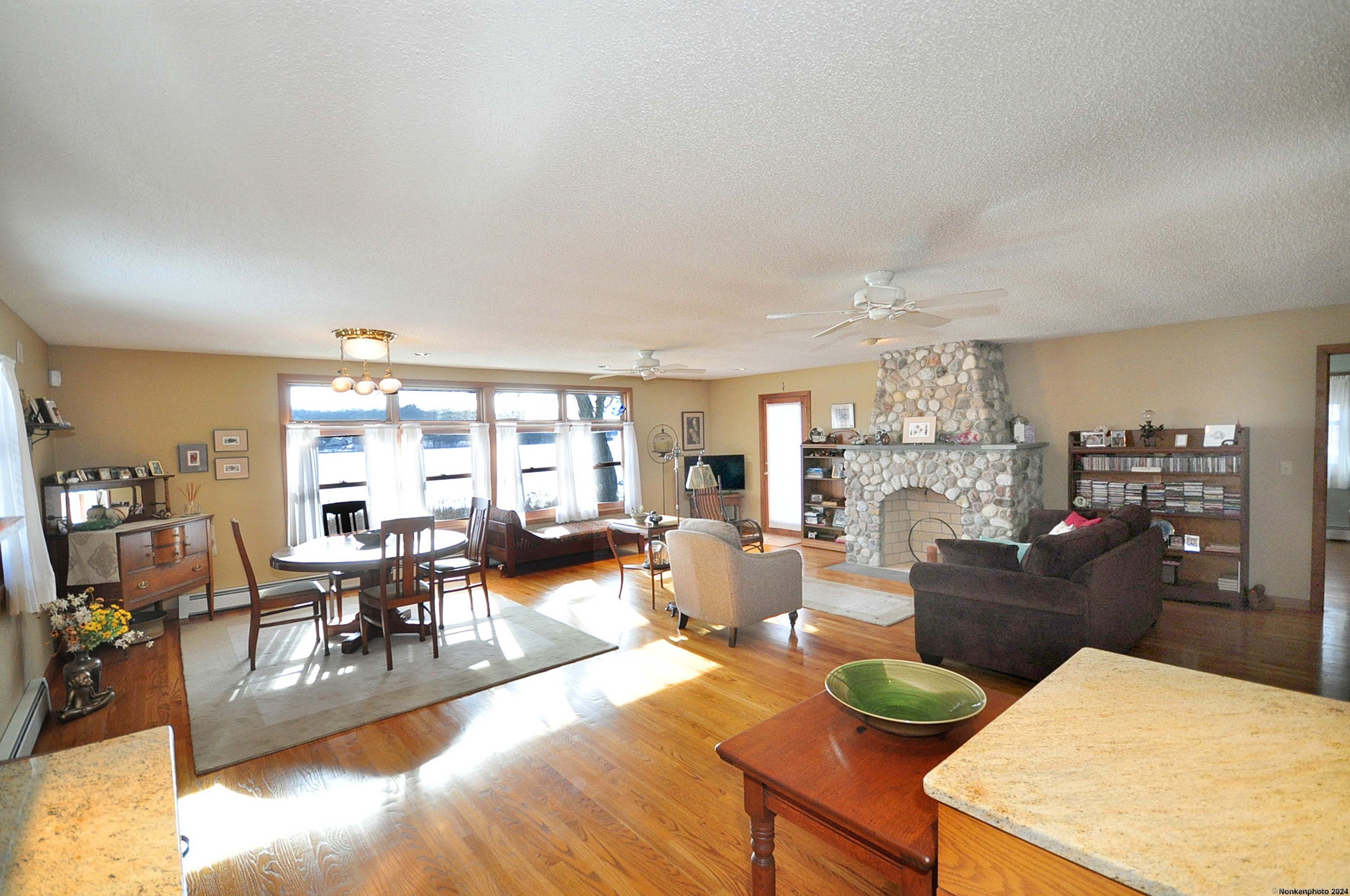 20 Lakeview Drive