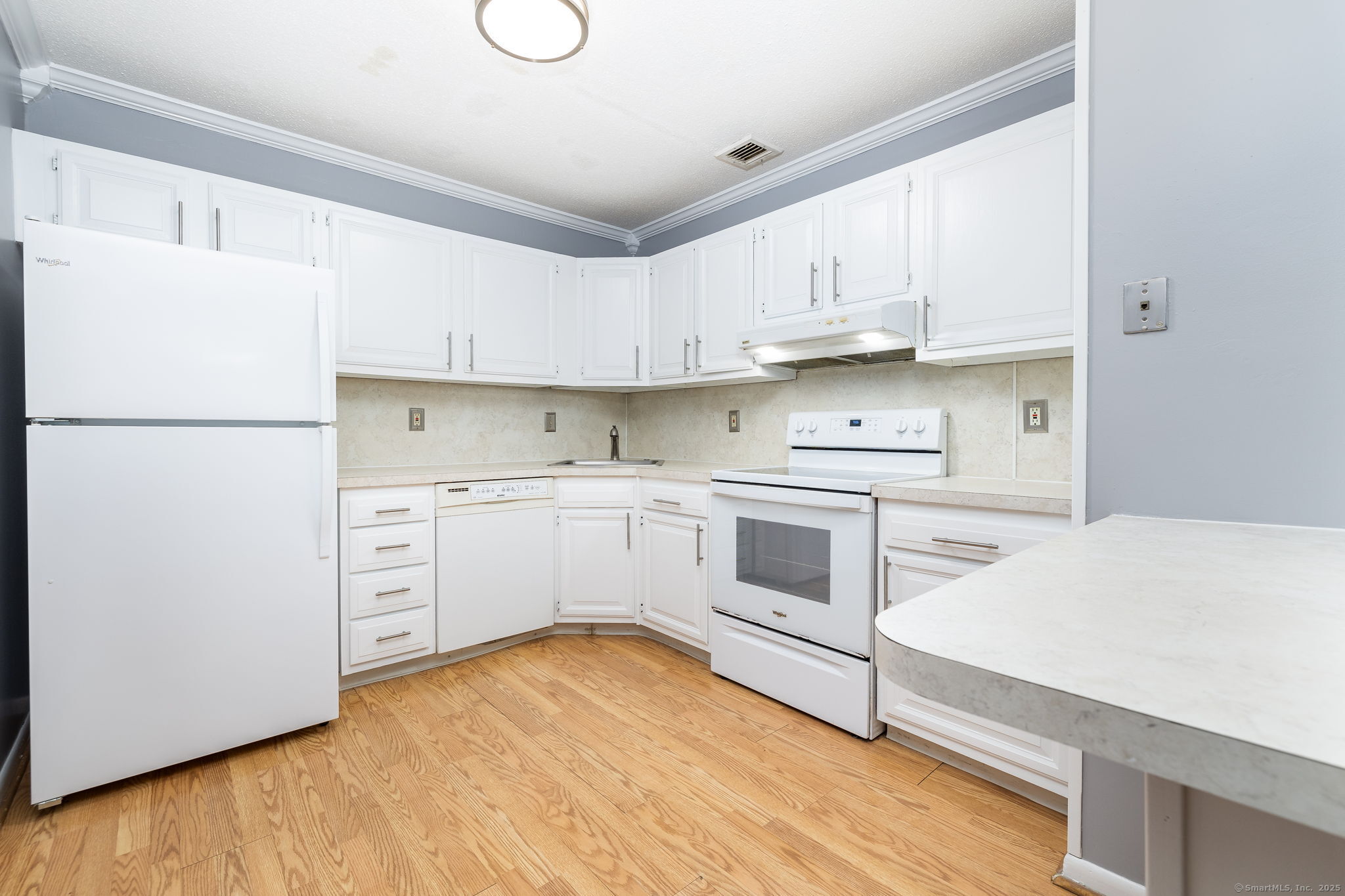 607 Twin Circle Drive 607
