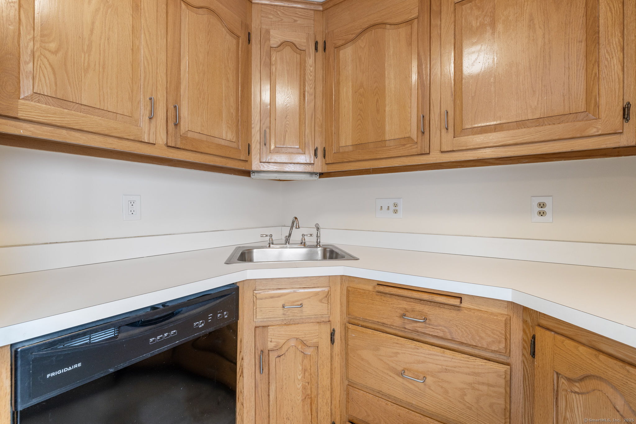 243 Lawlor Street APT 1A