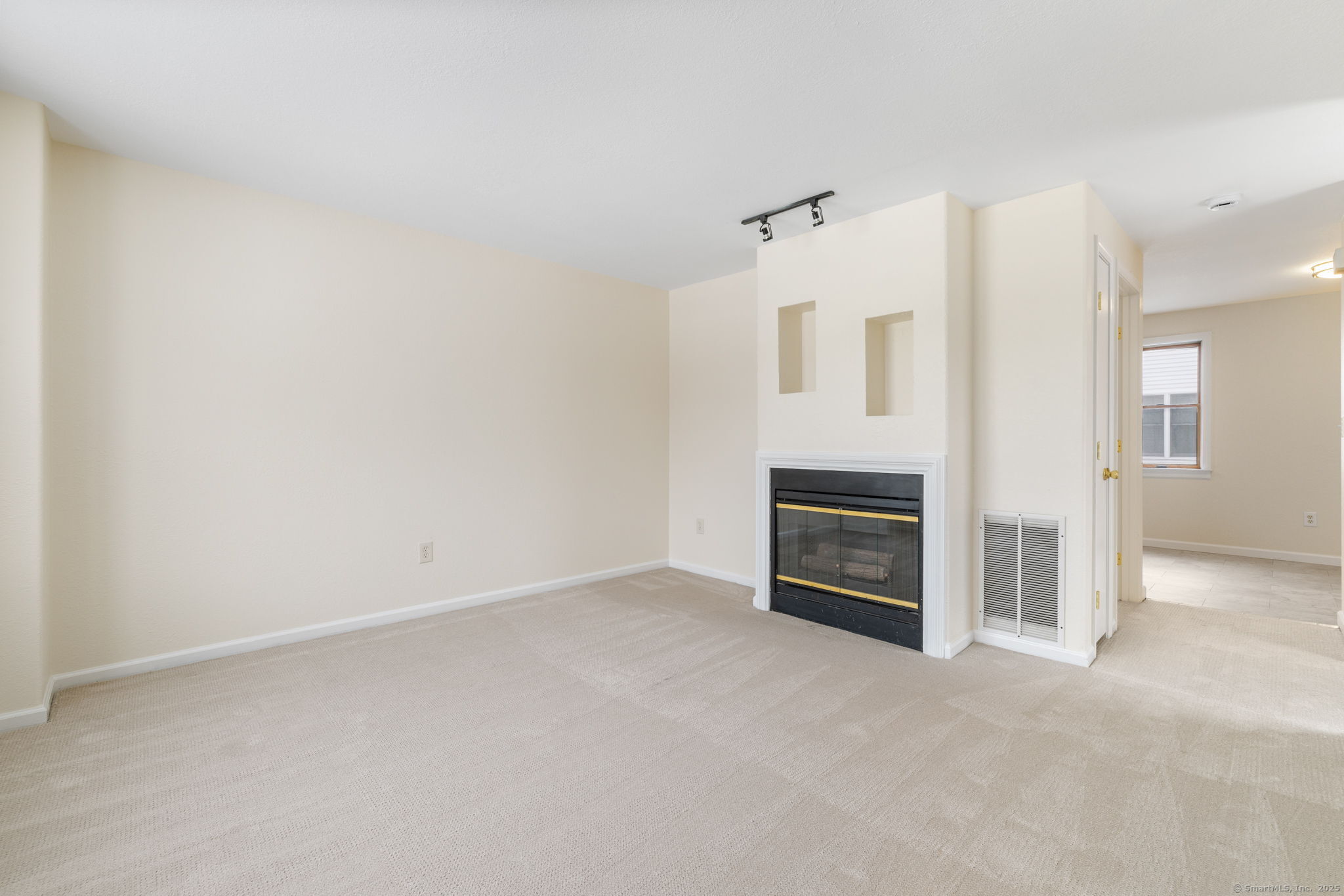 243 Lawlor Street APT 1A