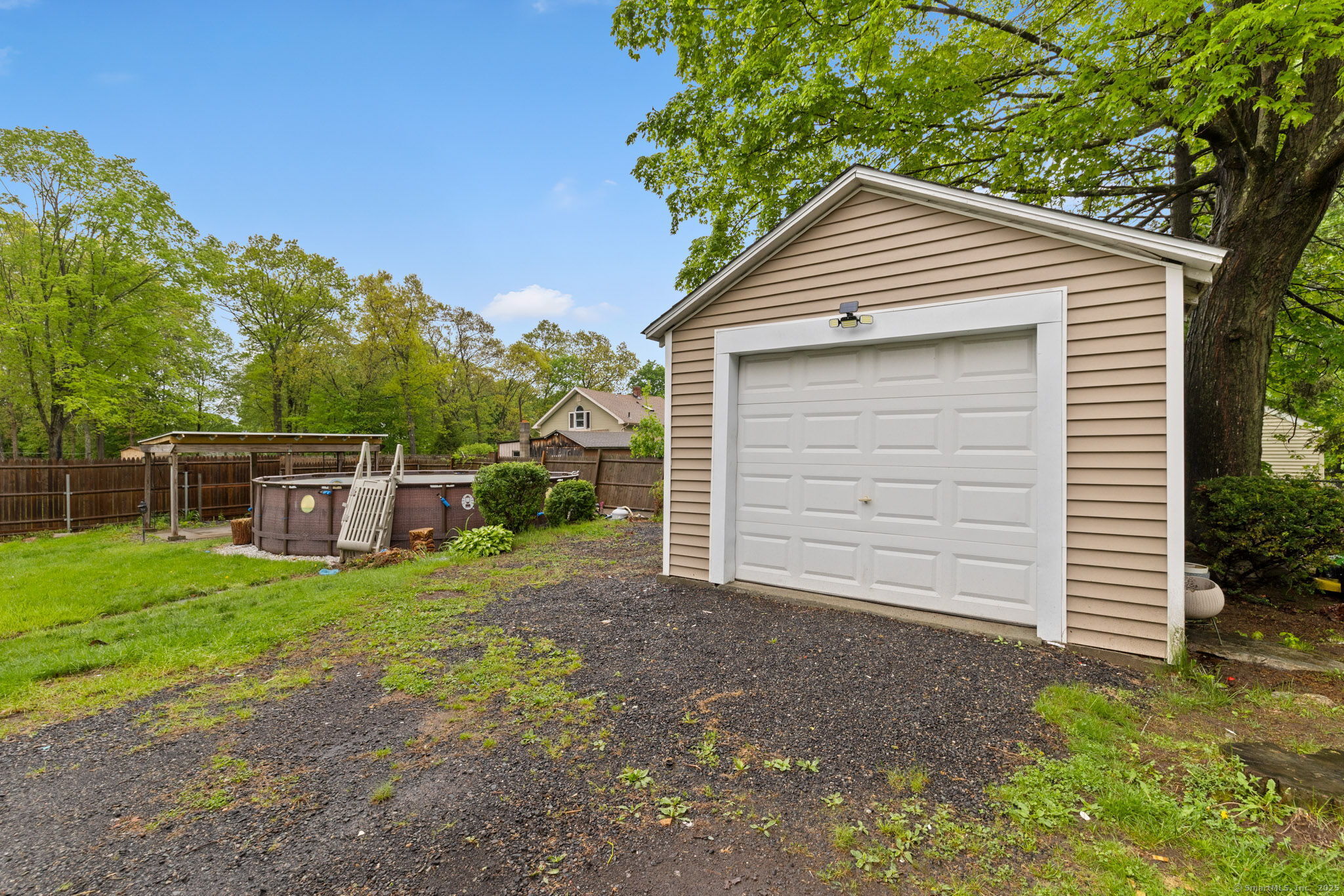 41 Gifford Avenue